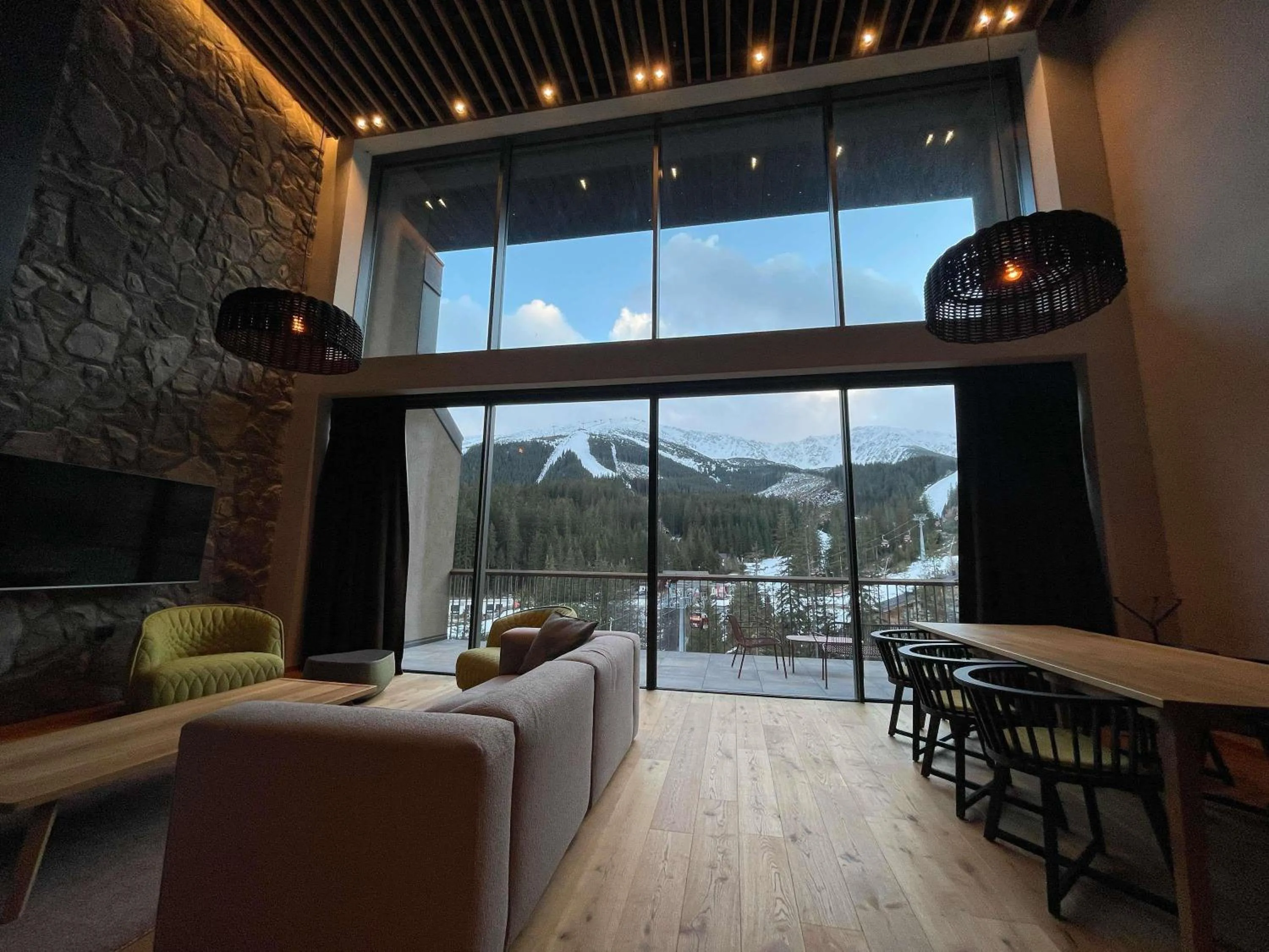 Bedroom in Swissôtel Damian Jasna