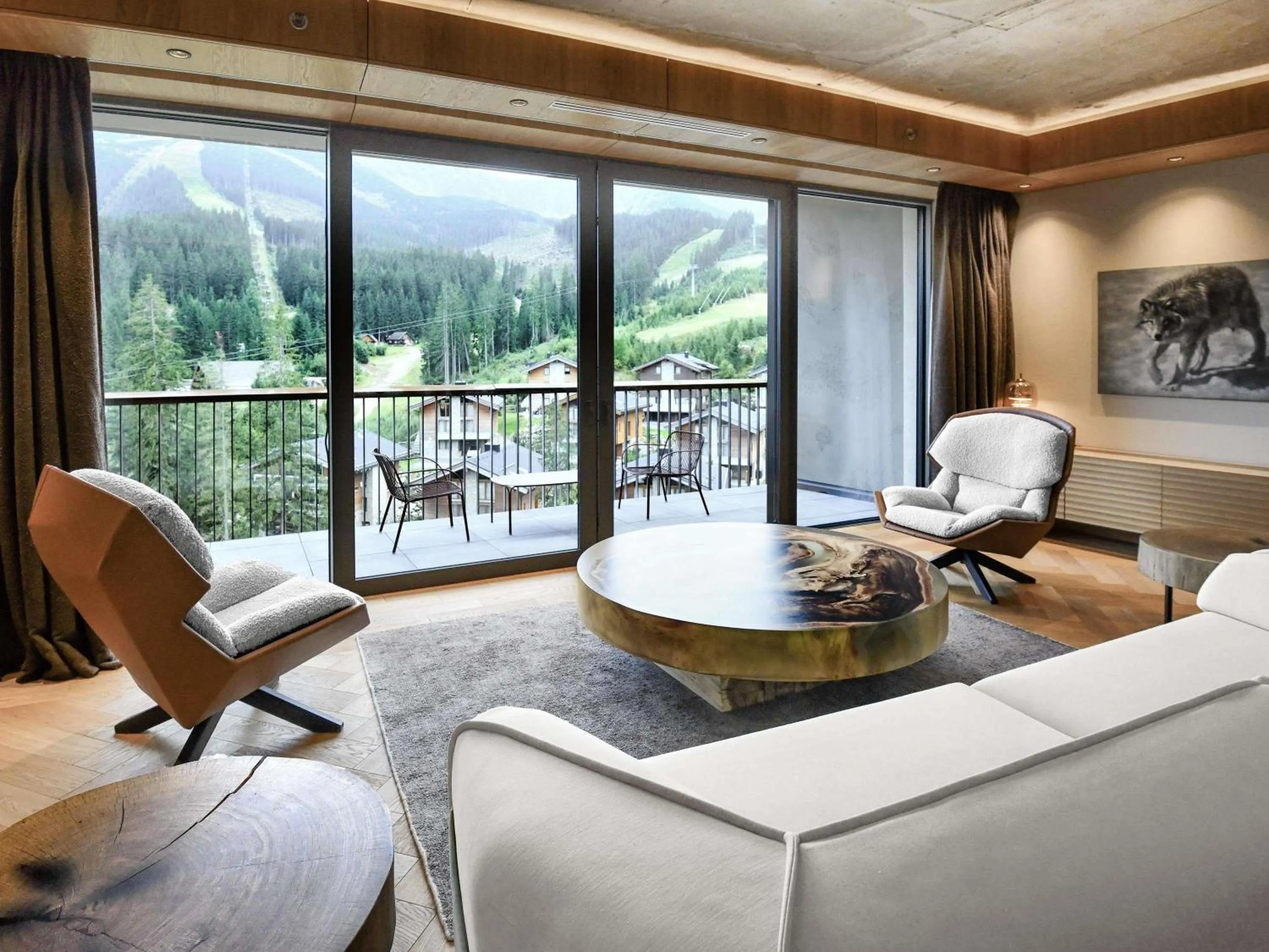 Bedroom in Swissôtel Damian Jasna