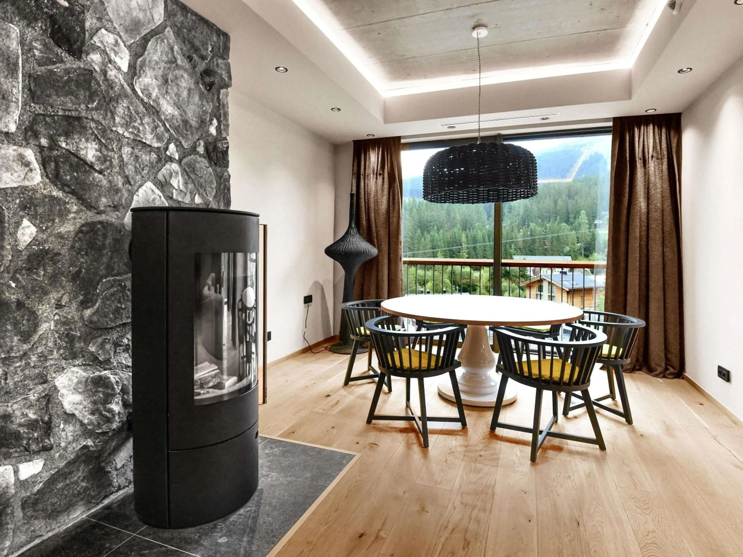 Bedroom in Swissôtel Damian Jasna