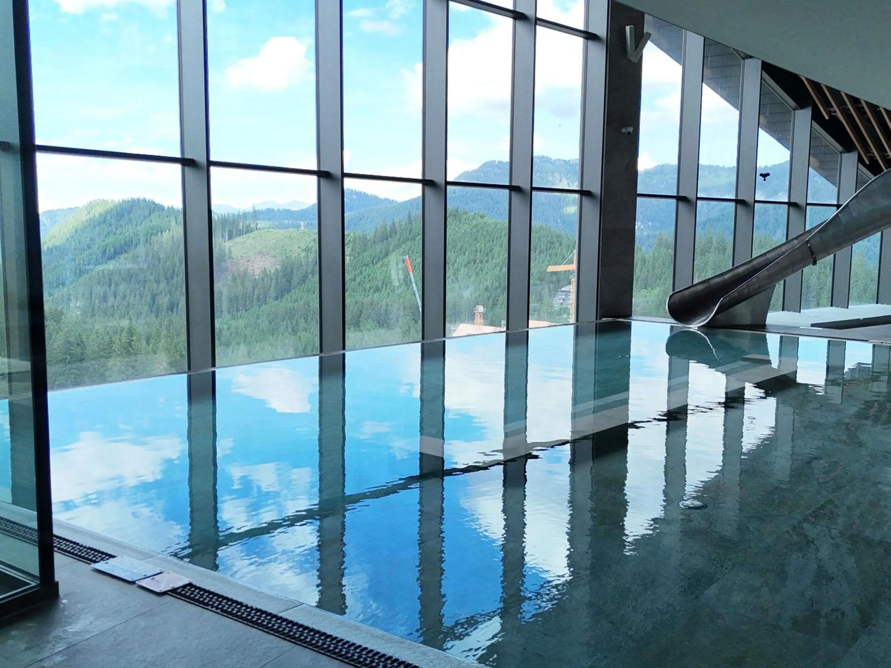 Pool view in Swissôtel Damian Jasna