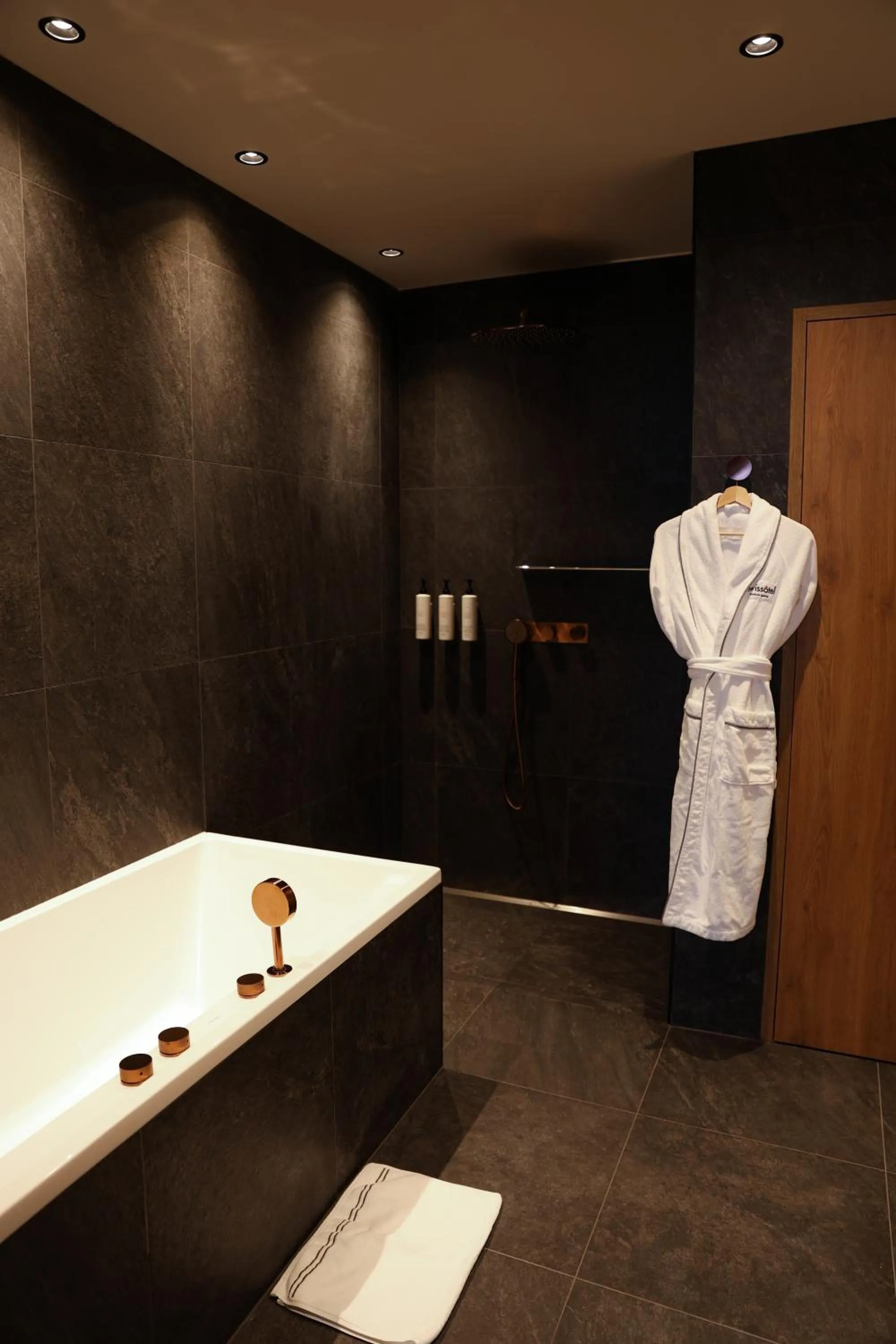 Bathroom in Swissôtel Damian Jasna