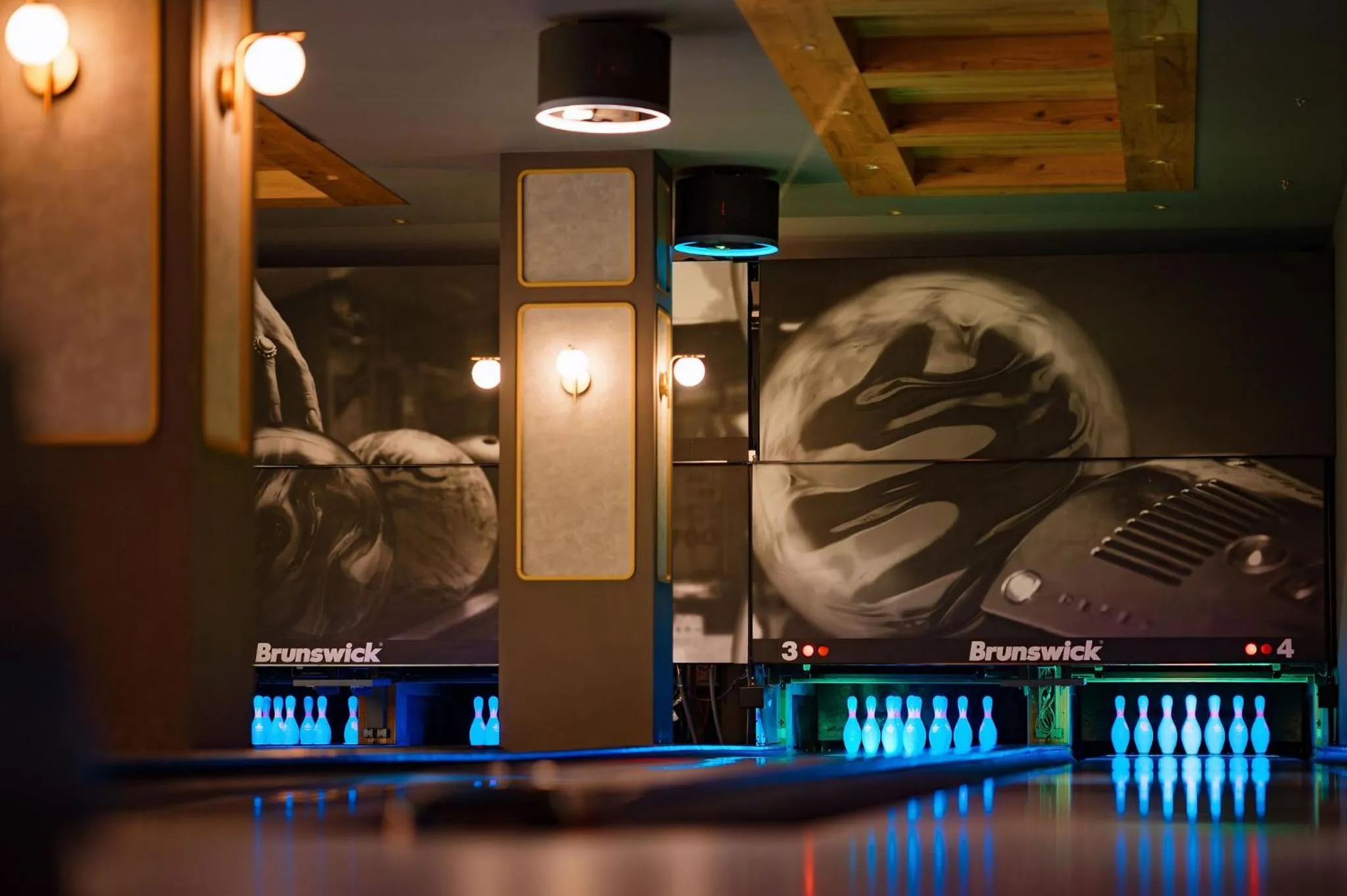 Bowling in Swissôtel Damian Jasna