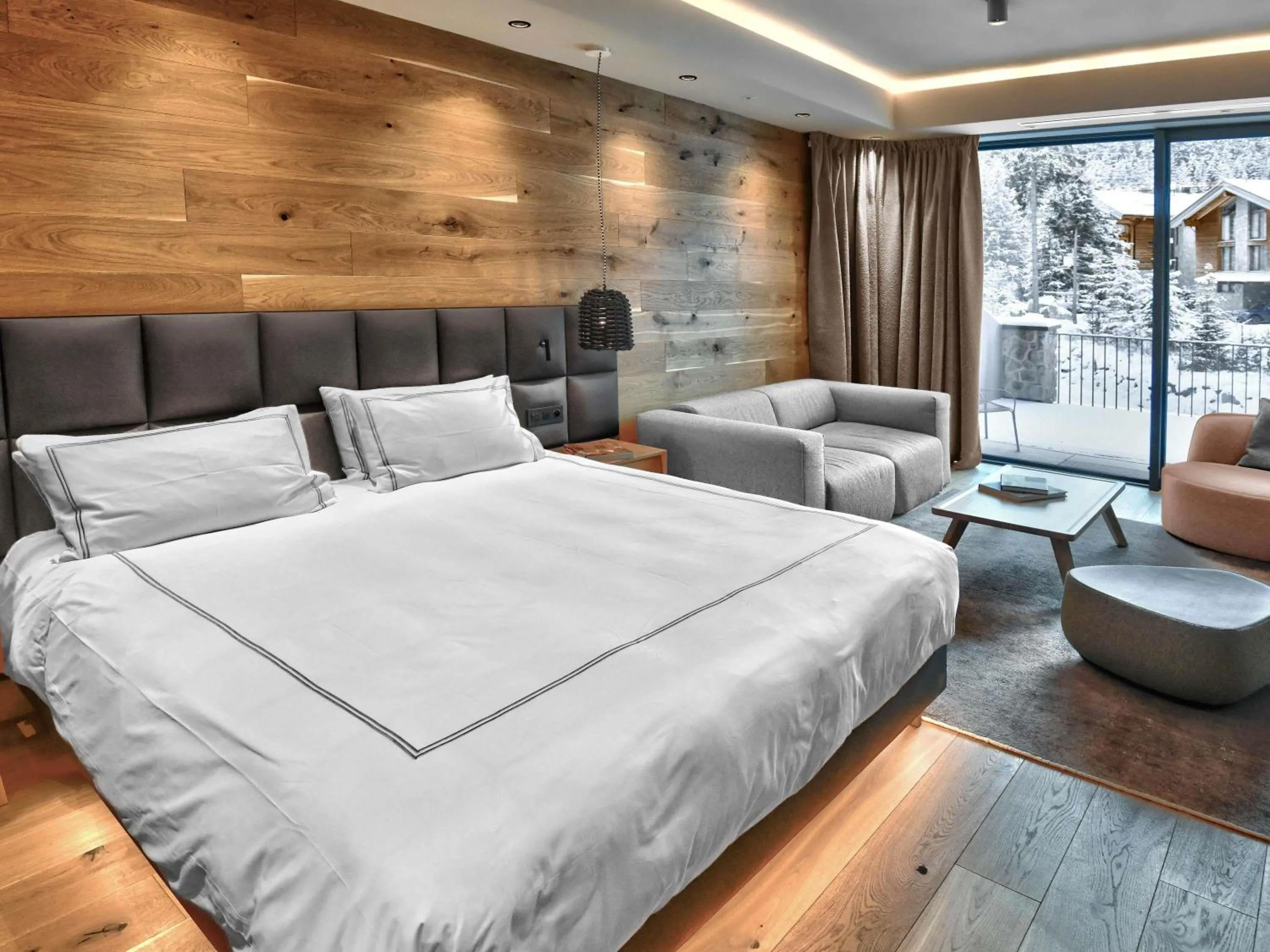 Bedroom, Bed in Swissôtel Damian Jasna