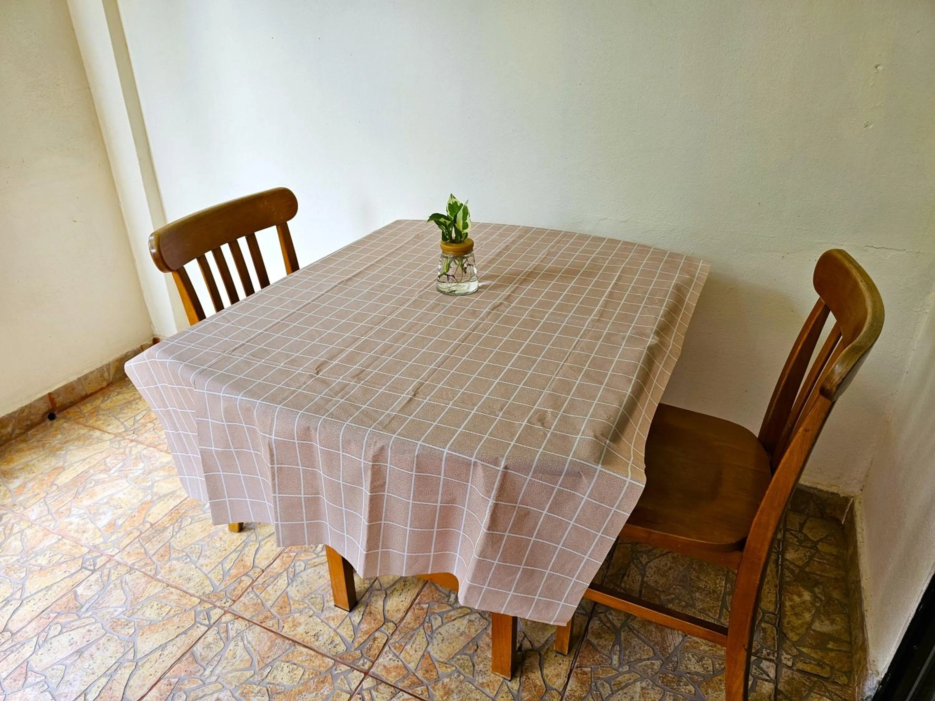 Dining area in Lanta MP Place - Adult Only