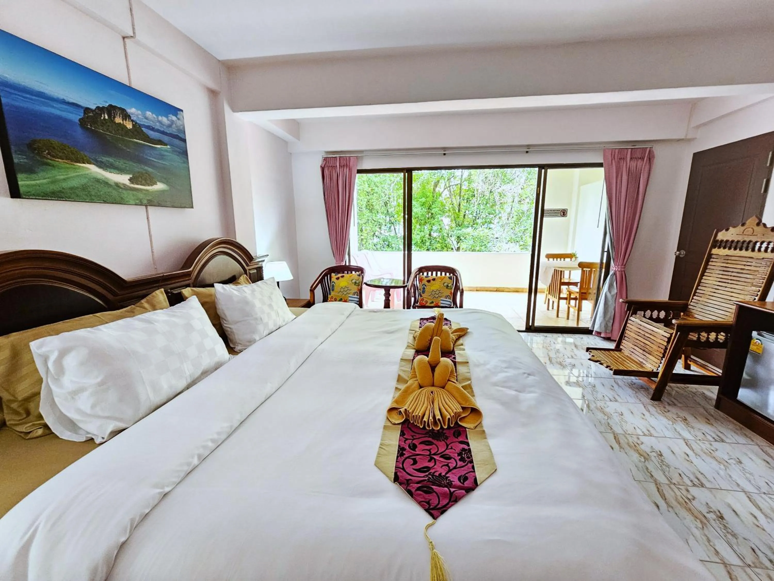 Photo of the whole room, Bed in Lanta MP Place - Adult Only