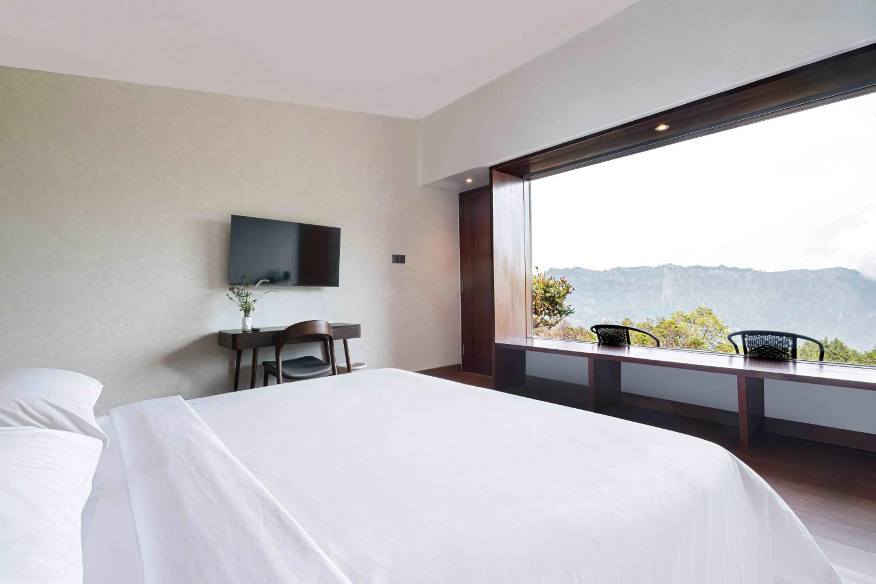 Bed in ARTOTEL Cabin Bromo