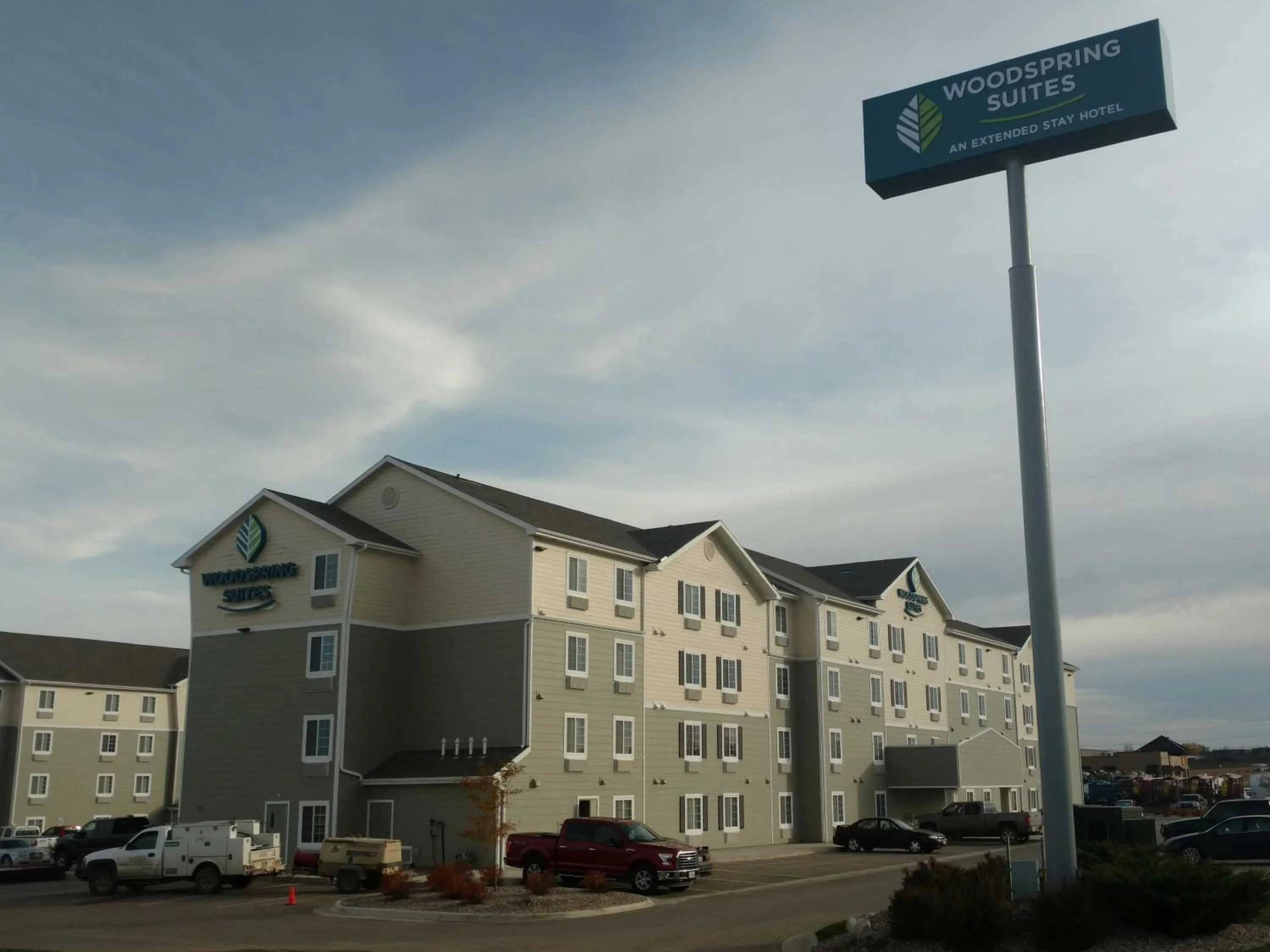 Property building in WoodSpring Suites Williston