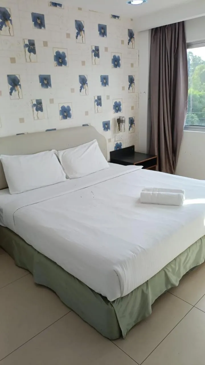 Bed in Hotel Twelve at 12 Kuantan Centre