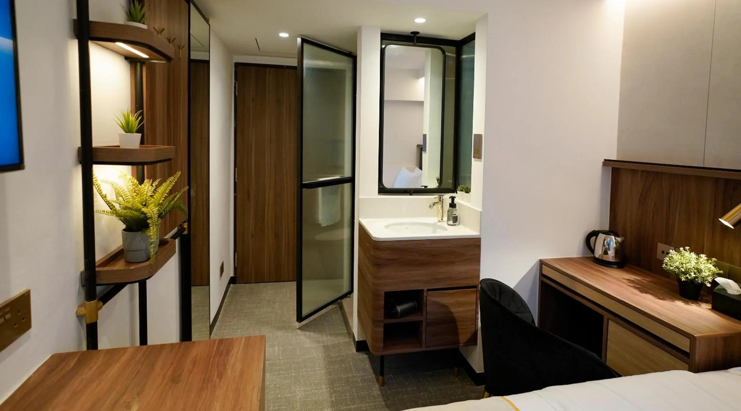 hair dresser, Bed in ST Signature Bugis Middle,DAYUSE,9 hours 9AM-6PM