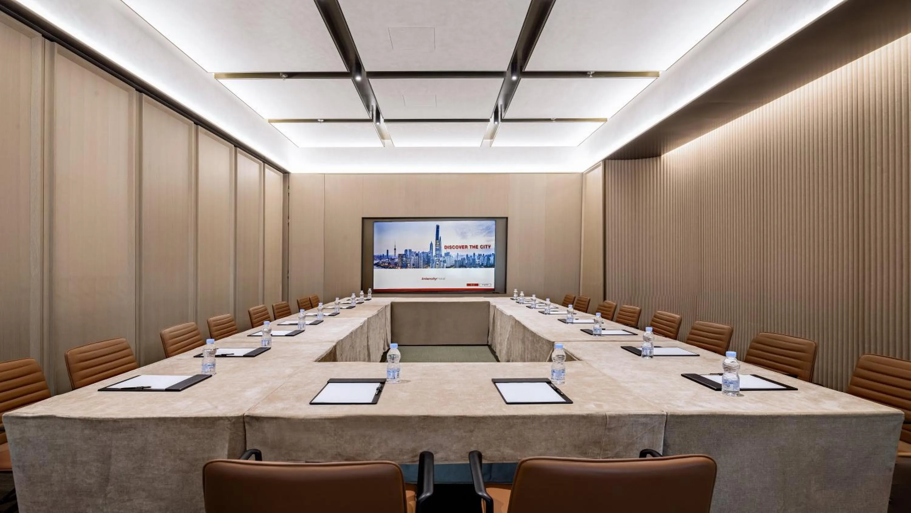 Meeting/conference room in Intercity Shenzhen Futian Huanggang with Free Mini Bar