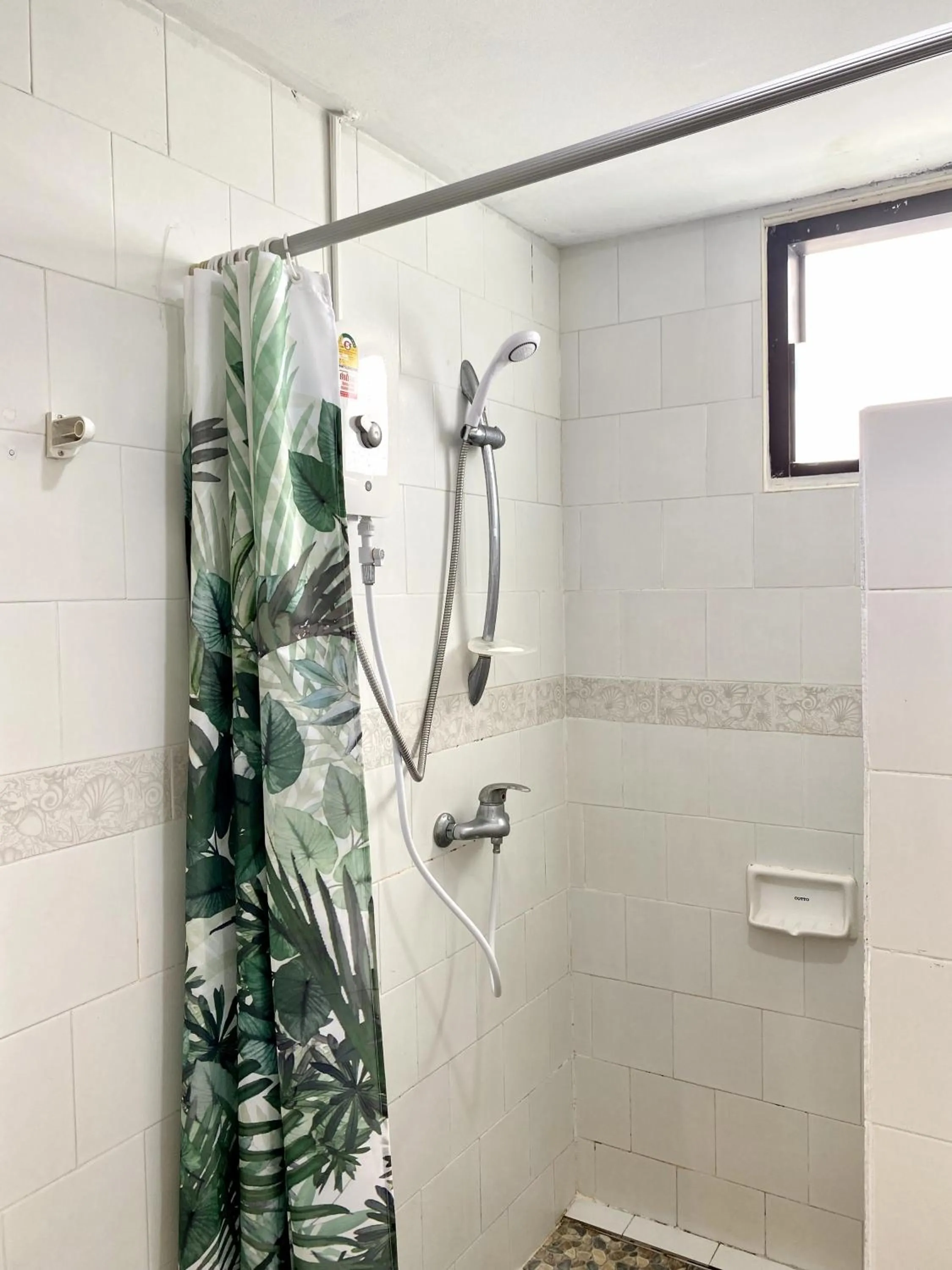 Shower in Minotel Patong