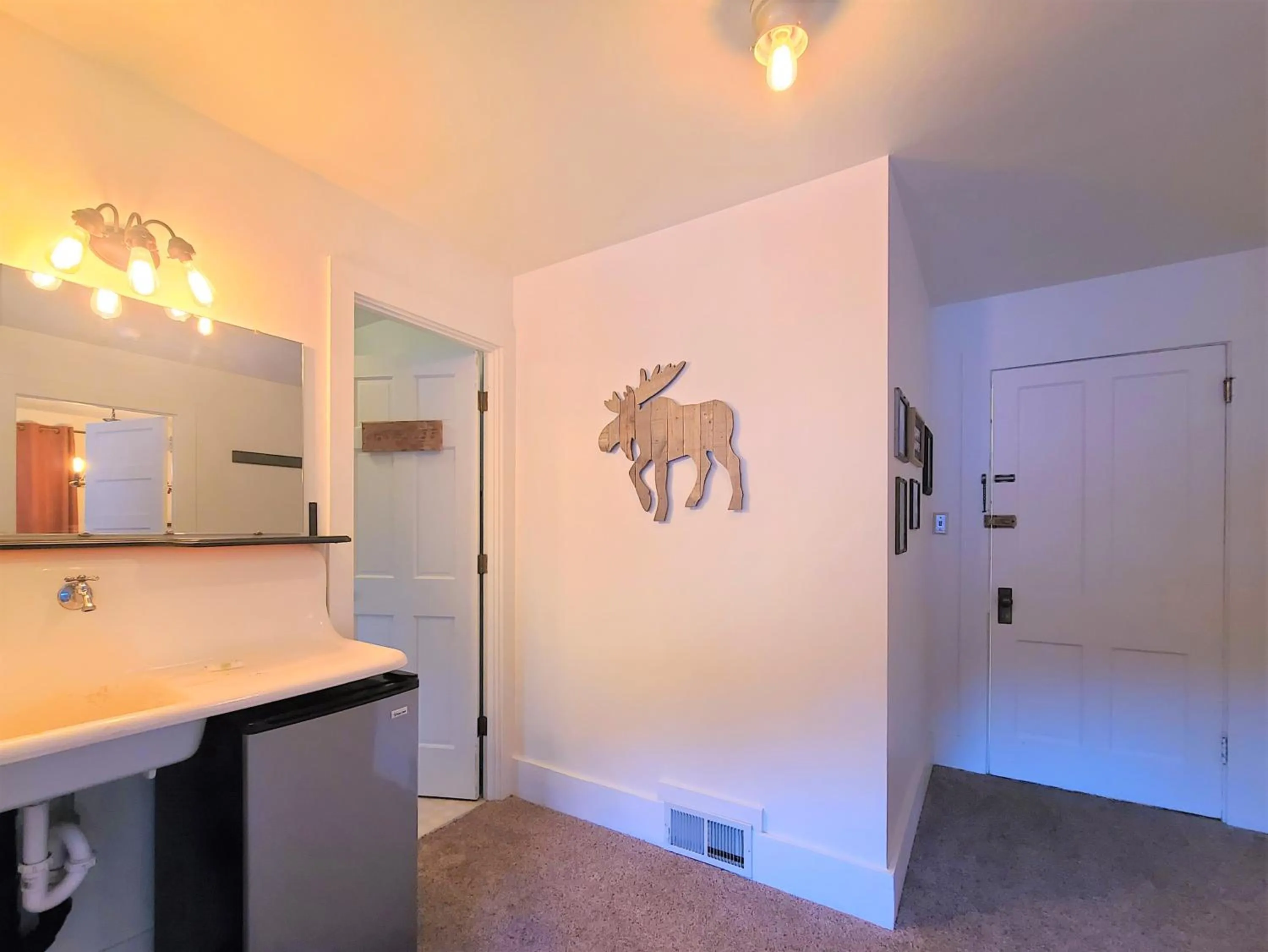 Mrs. Anderson's Lodging