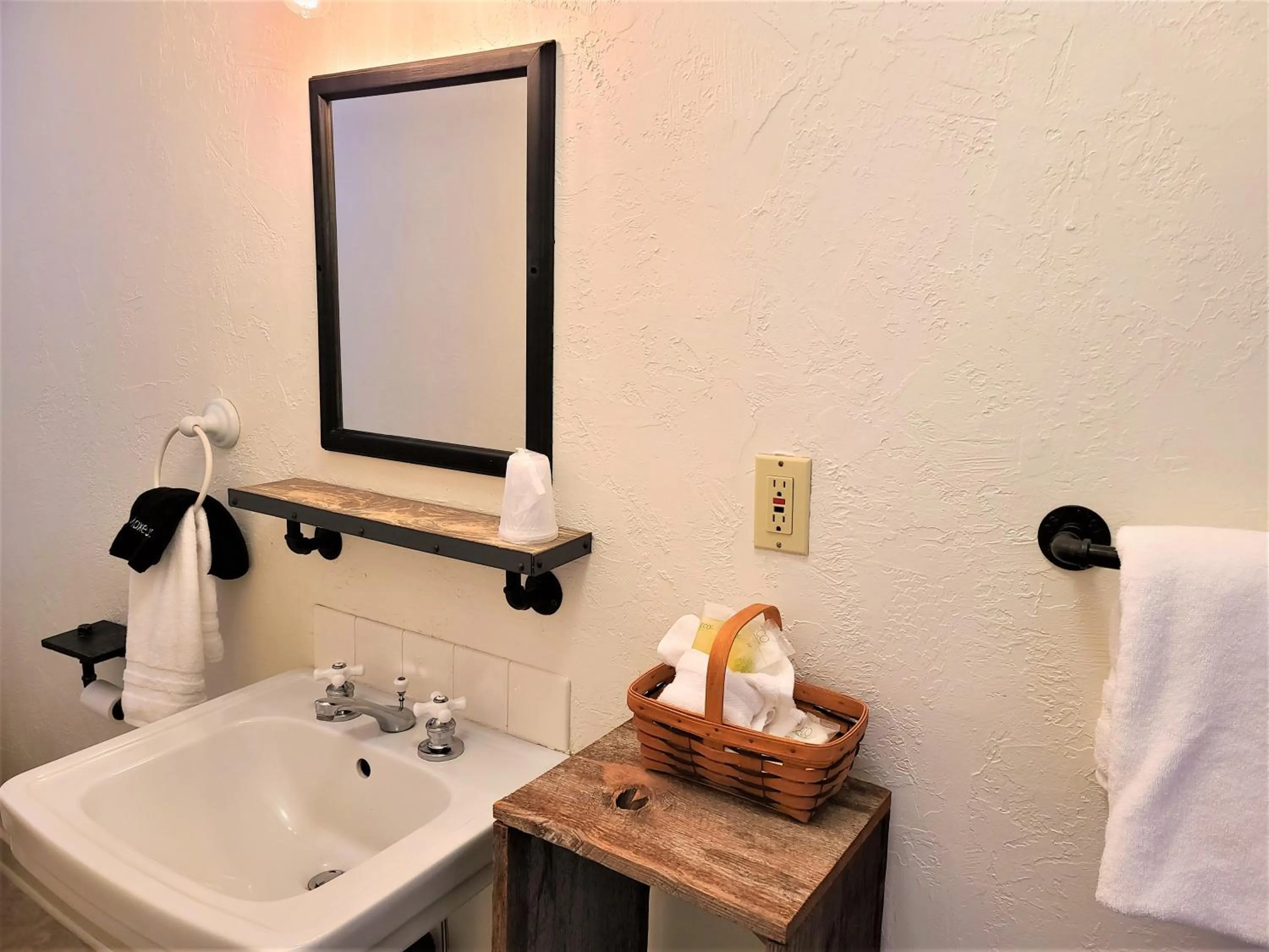 Mrs. Anderson's Lodging