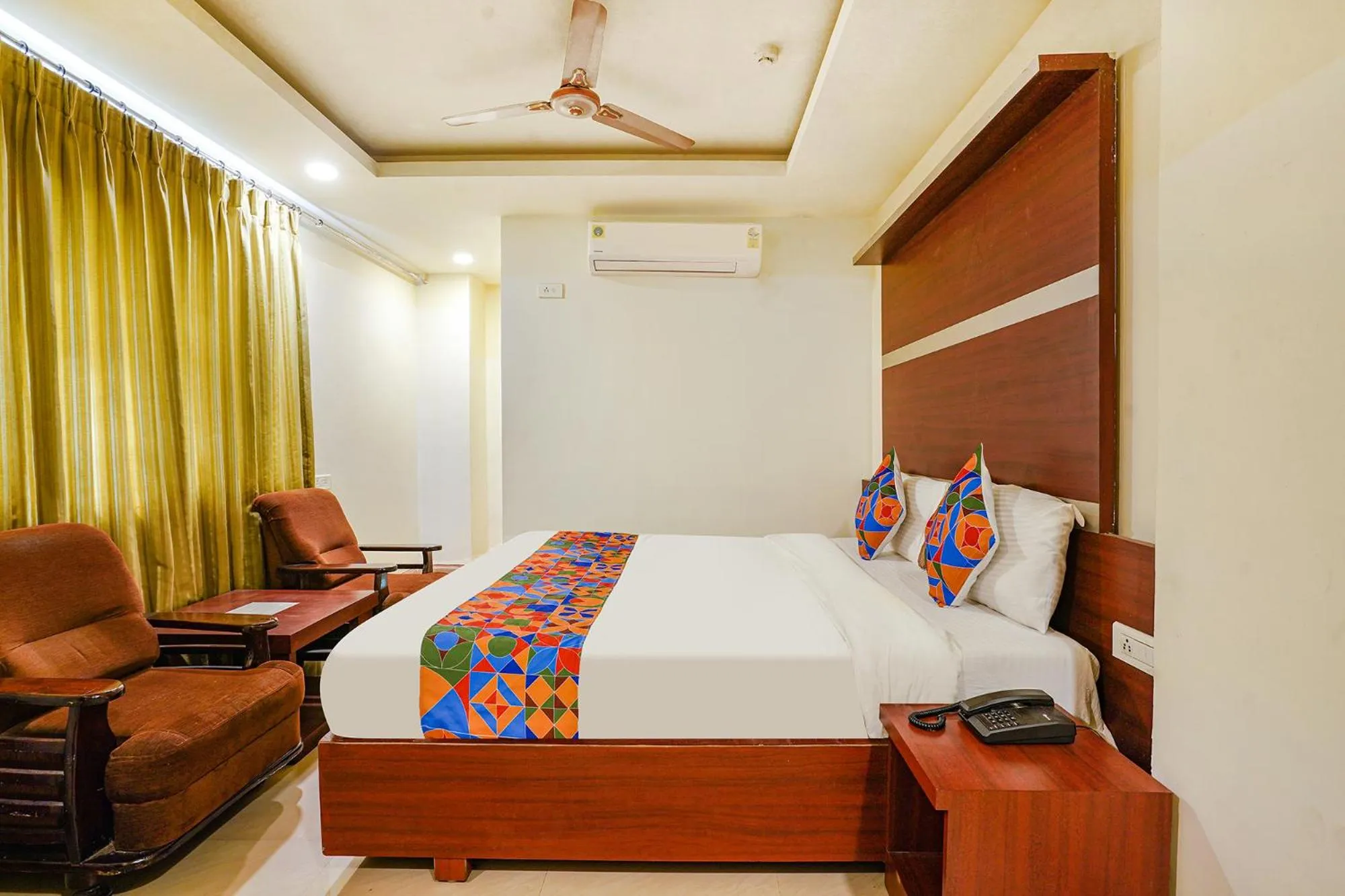 Bed in FabHotel Golden Way