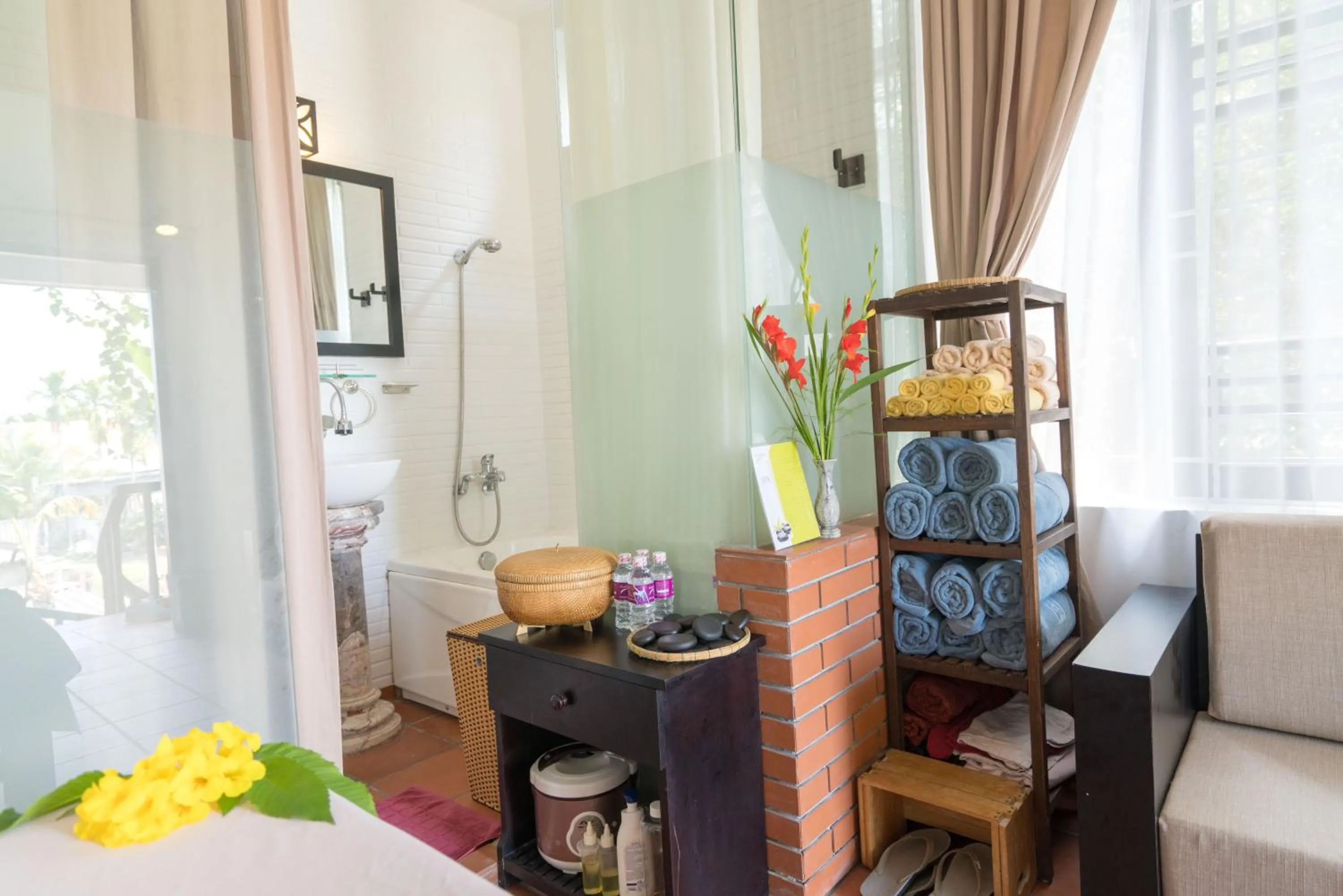 Spa and wellness centre/facilities in East West Villa