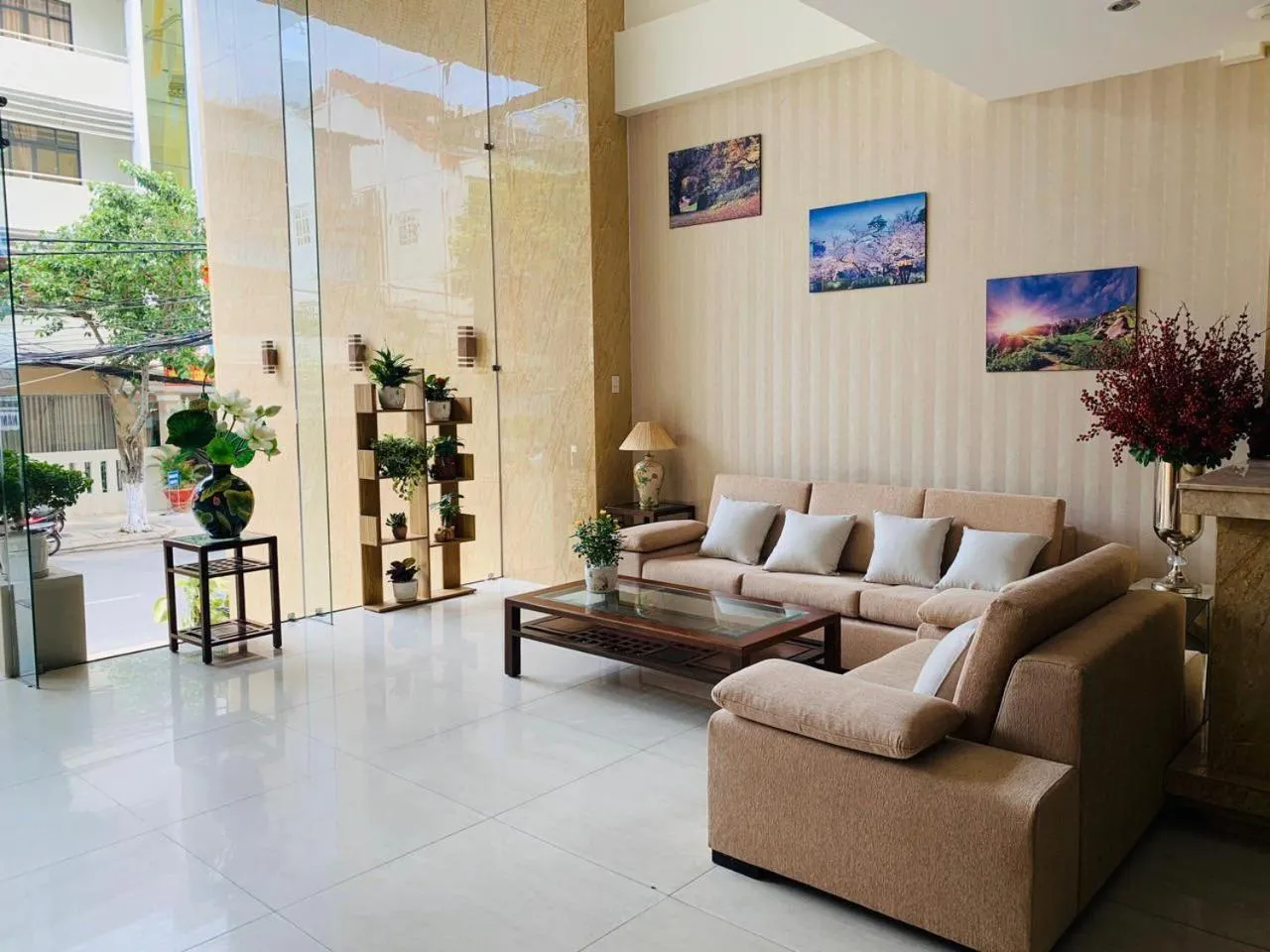 Seating area in Nhat Linh Hotel & Suites Da Nang