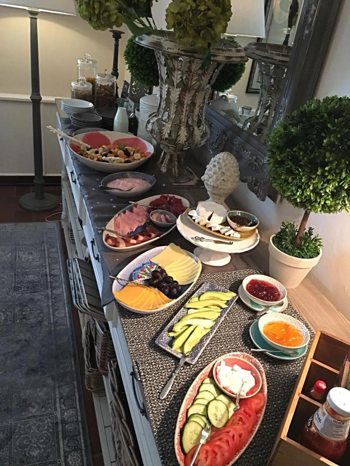 Continental breakfast in Oude Berg Guesthouse - 10 Caledon Street