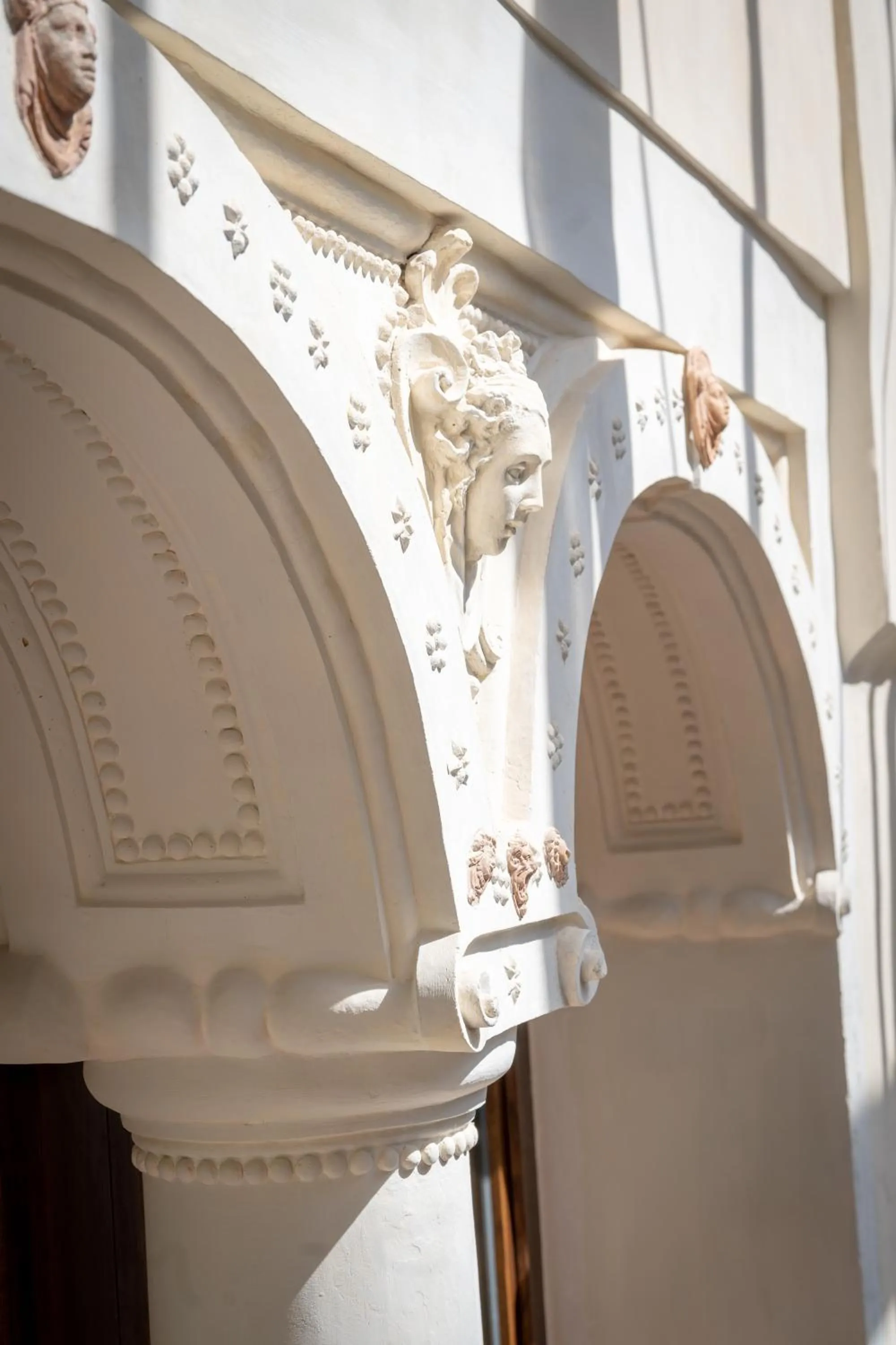 Property building in Maxim Suites by Elias Holl