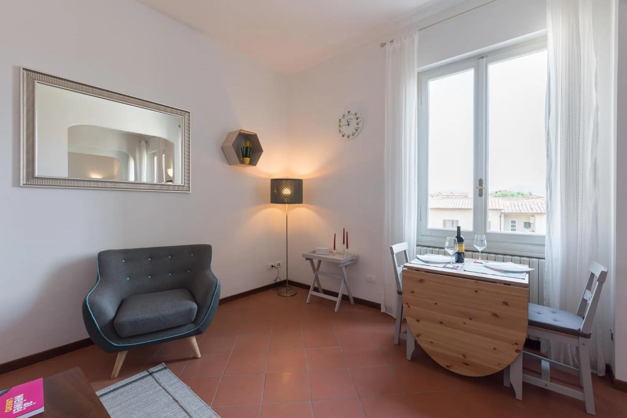 Living room in Ognissanti Design by Mmega