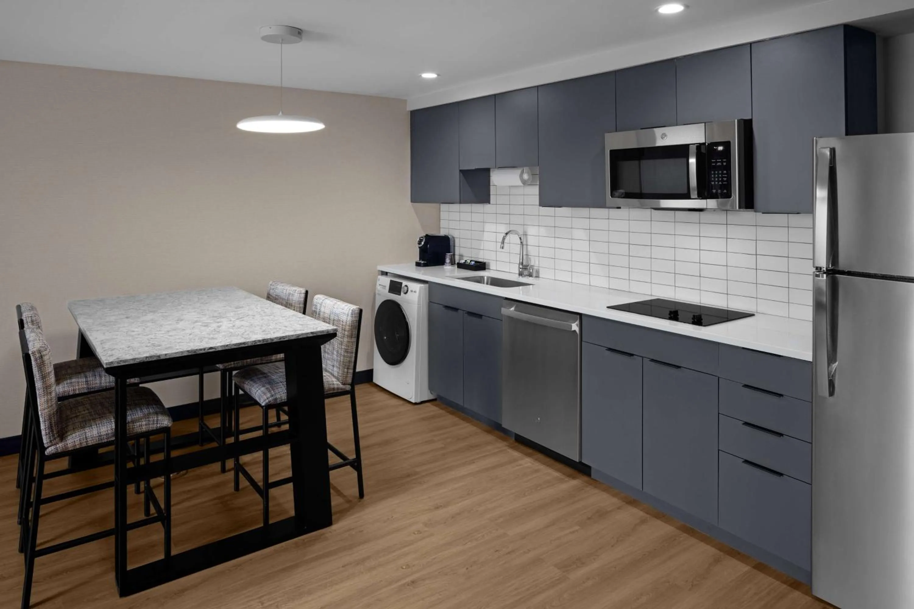 Kitchen or kitchenette in Homewood Suites By Hilton Grand Prairie At EpicCentral