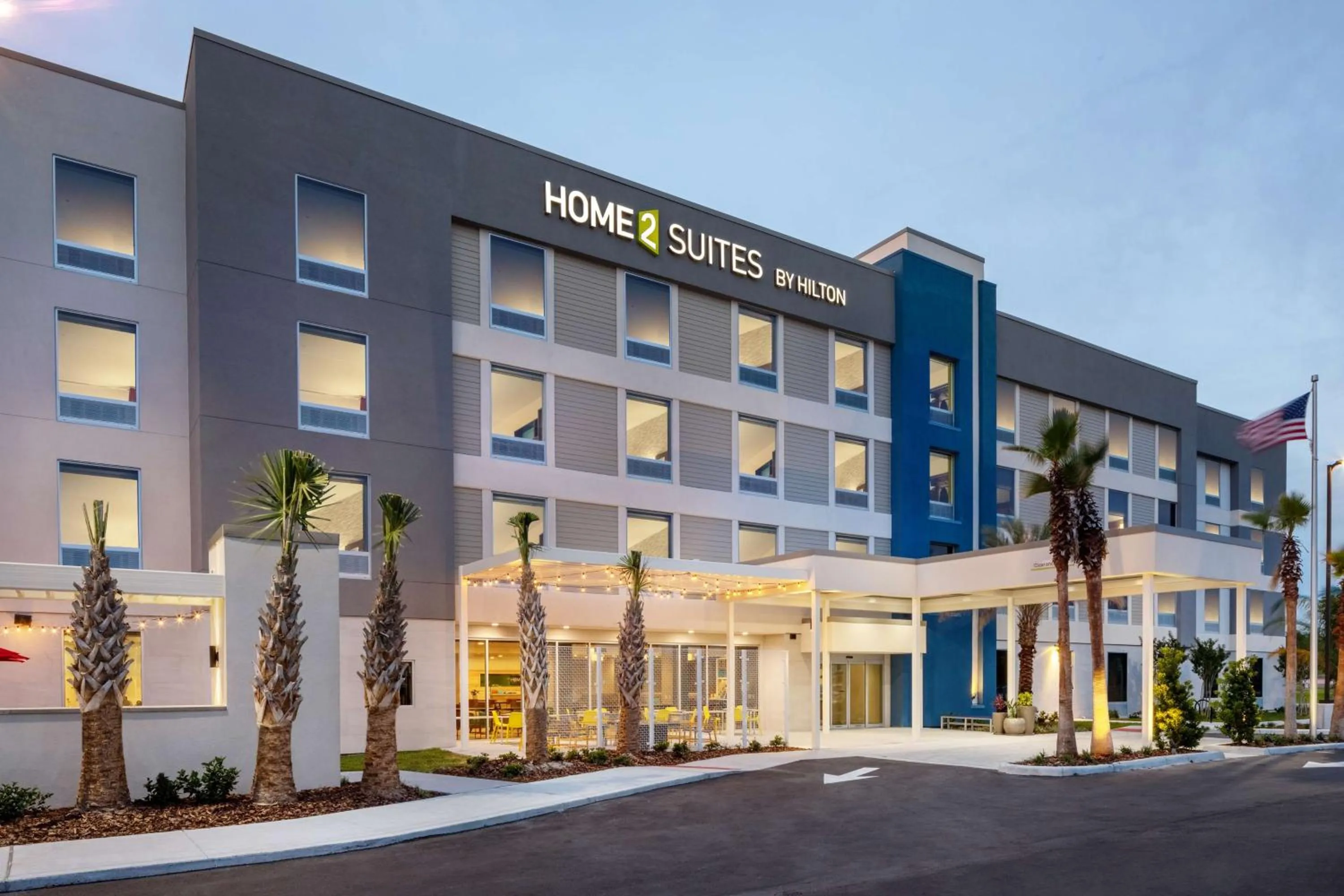 Property building in Home2 Suites By Hilton Lake Mary Orlando