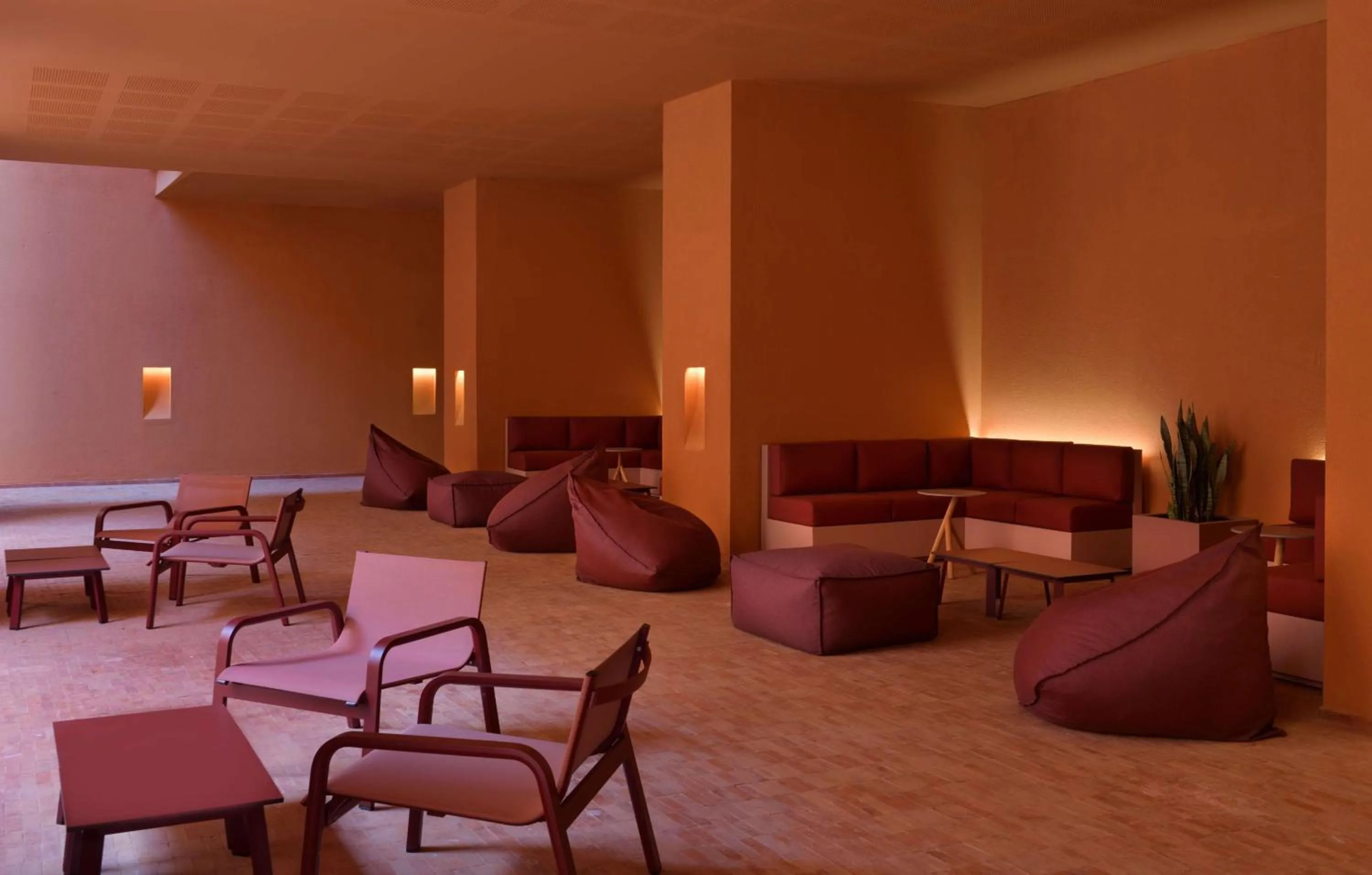 Lobby or reception in Doubletree By Hilton Ben Guerir Hotel & Residences