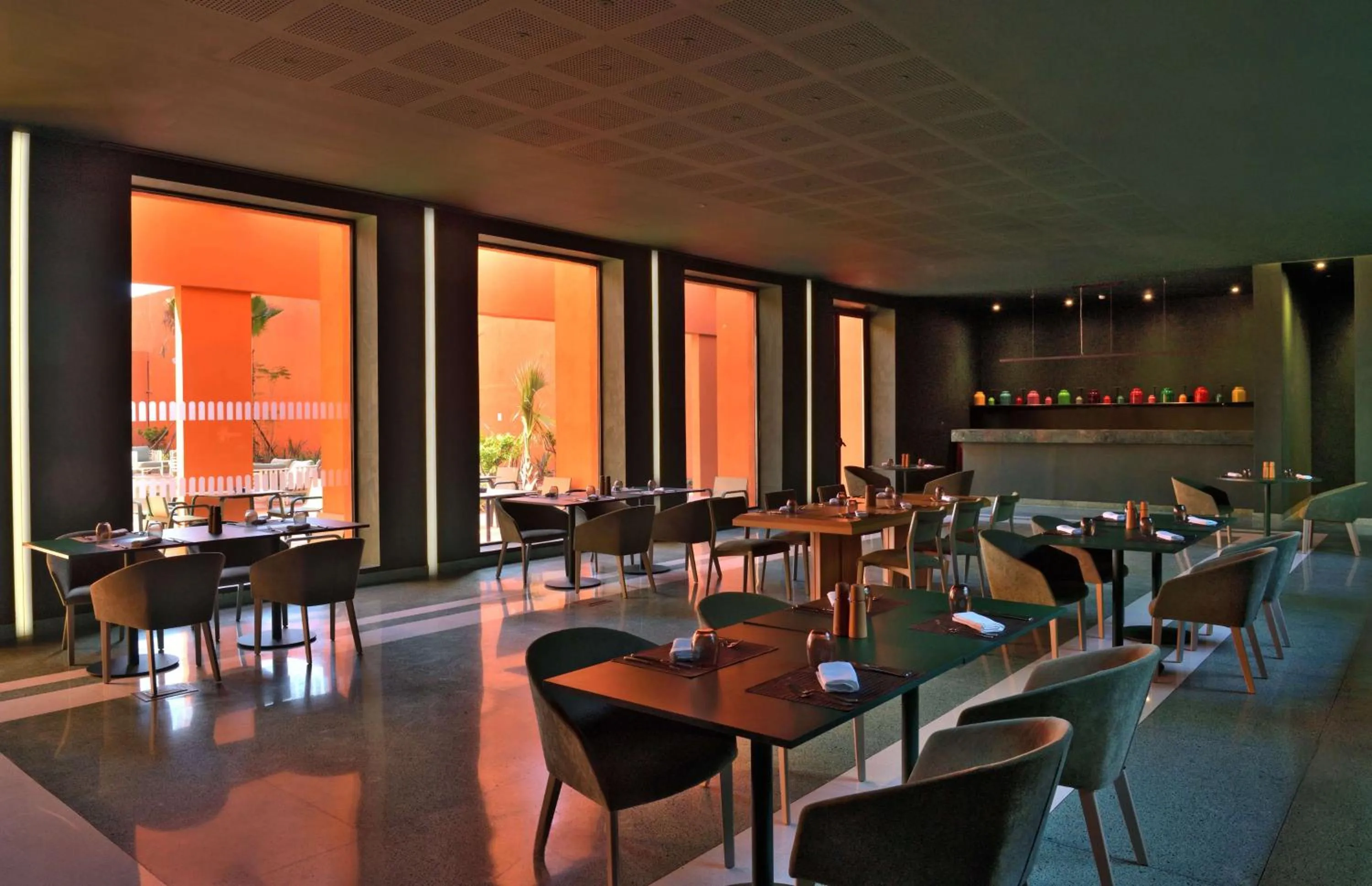 Restaurant/places to eat in Doubletree By Hilton Ben Guerir Hotel & Residences