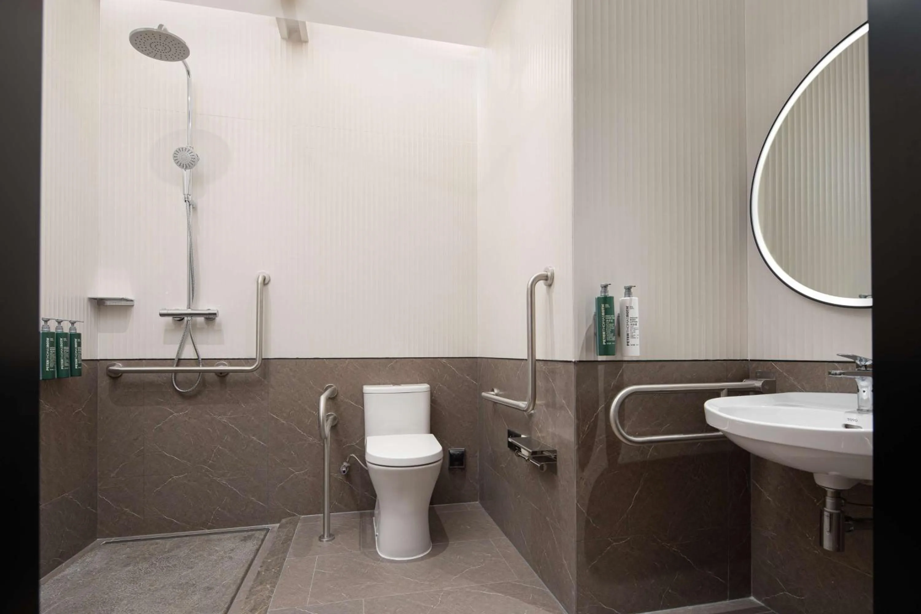 Bathroom in Hilton Garden Inn Shenzhen Guangming Hongqiao Park