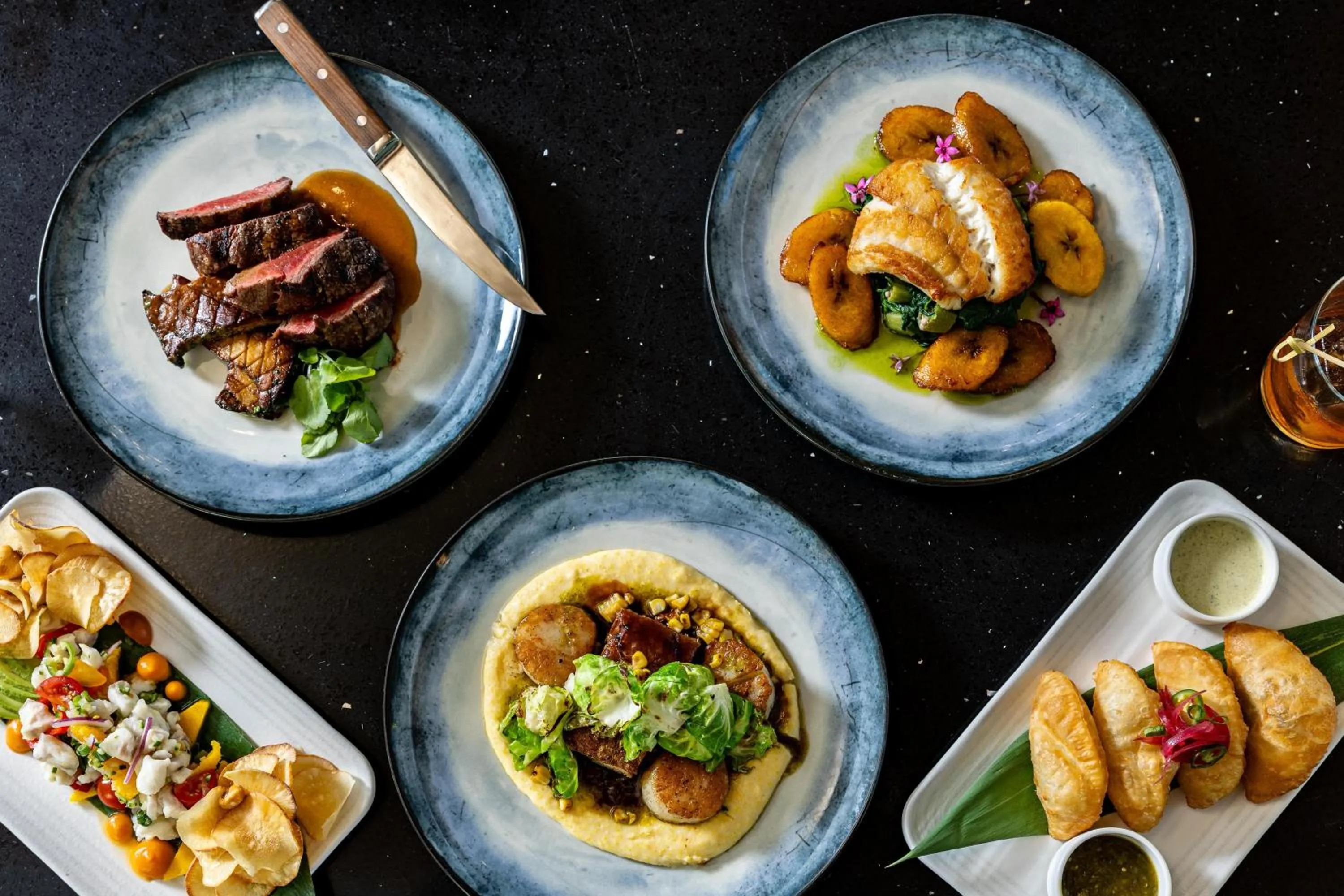Dining area in The Hiatus Clearwater Beach, Curio Collection By Hilton