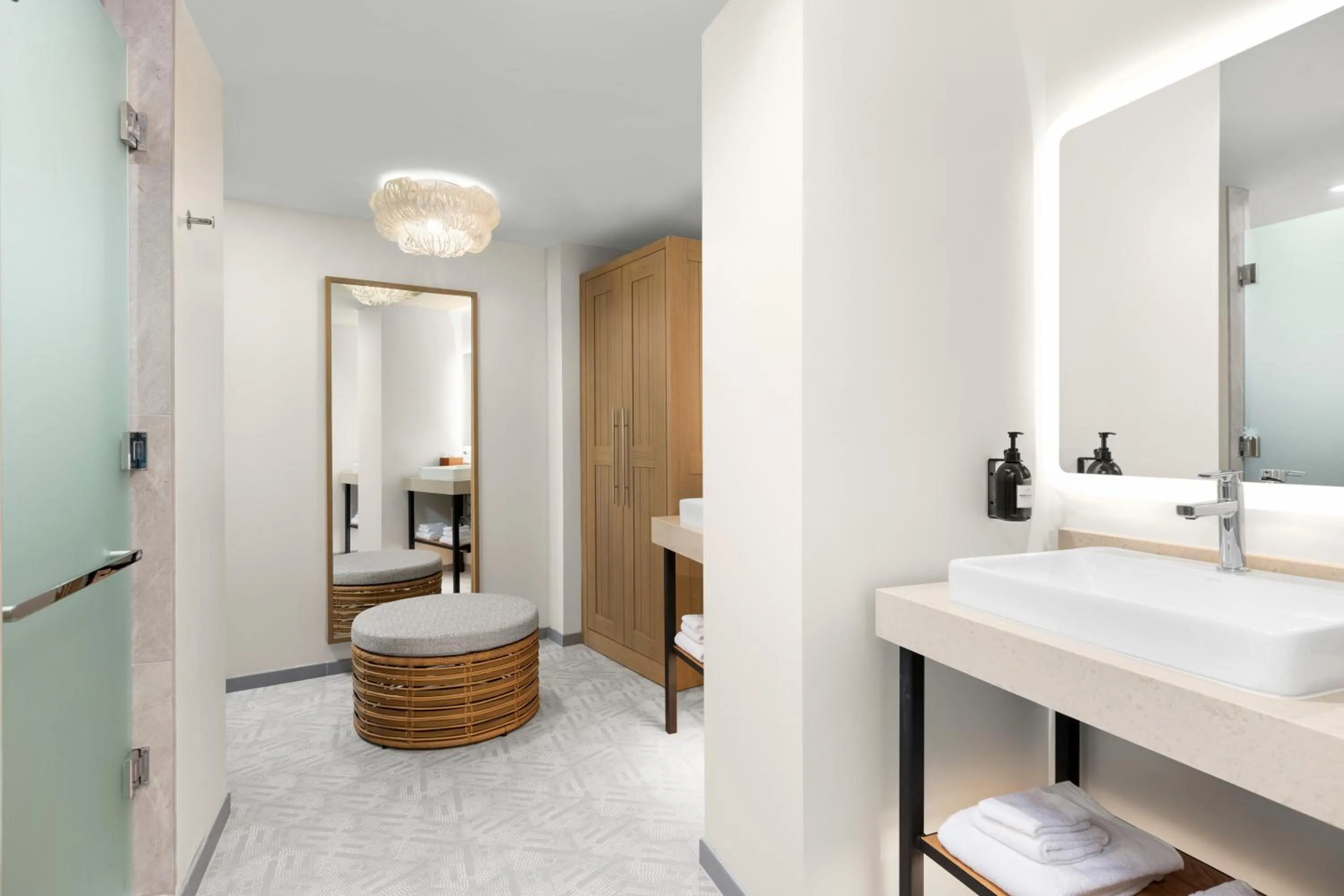 Bathroom in The Hiatus Clearwater Beach, Curio Collection By Hilton