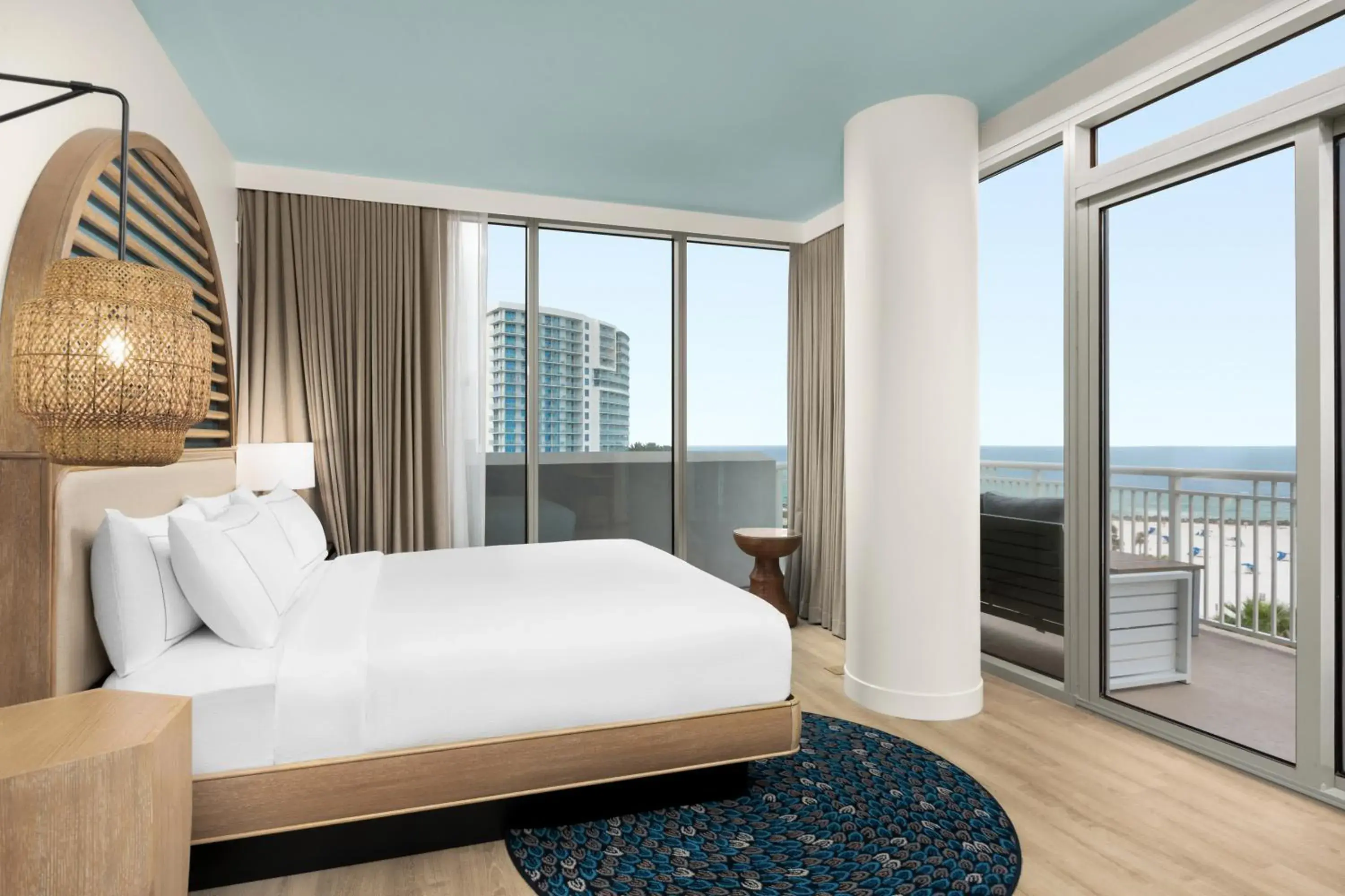 Superior King Room with Balcony and Oceanfront in The Hiatus Clearwater Beach, Curio Collection By Hilton Superior King Room with Balcony and Oceanfront in The Hiatus Clearwater Beach, Curio Collection By Hilton