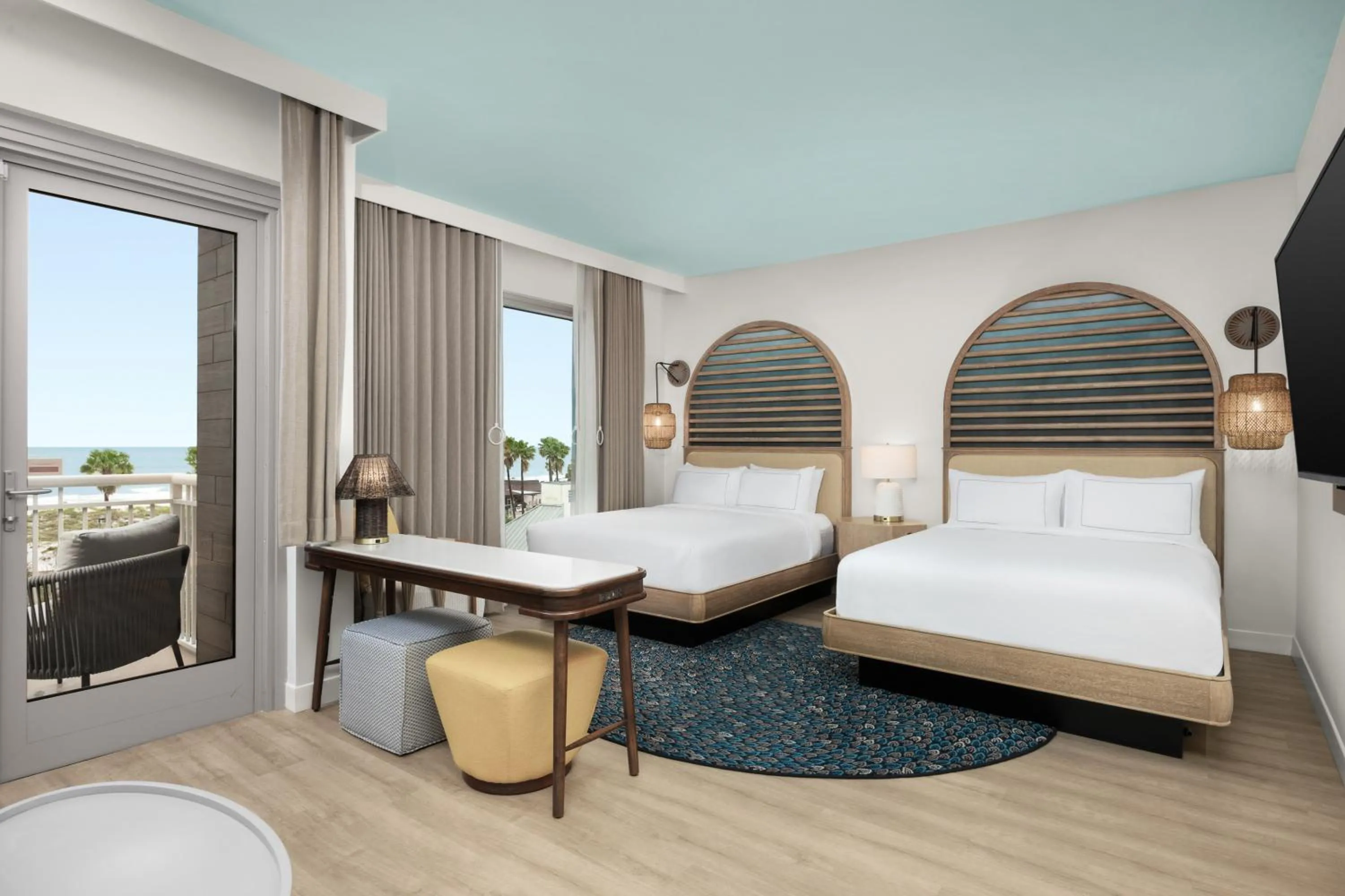 Bed in The Hiatus Clearwater Beach, Curio Collection By Hilton
