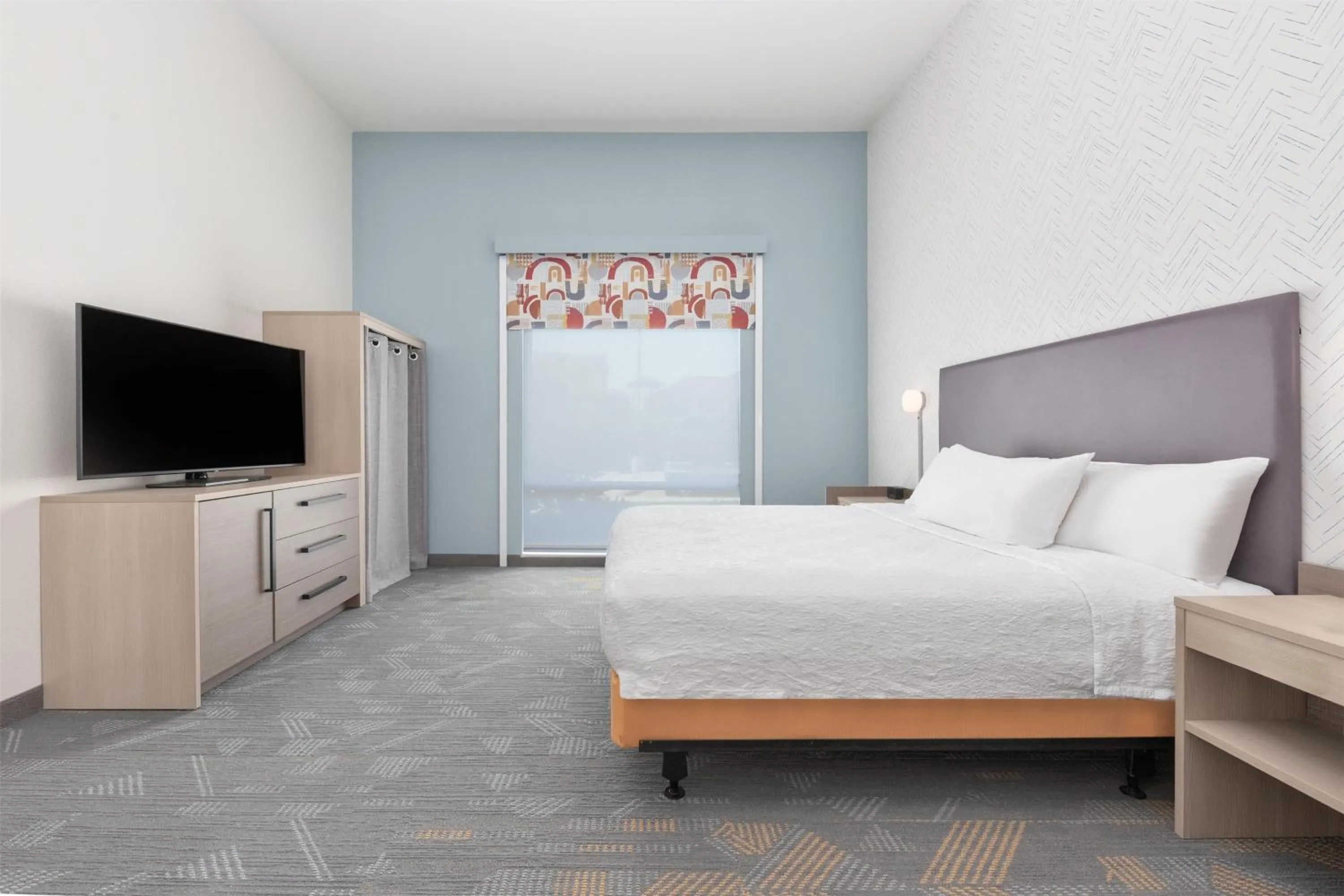 Bed in Home2 Suites By Hilton Paris