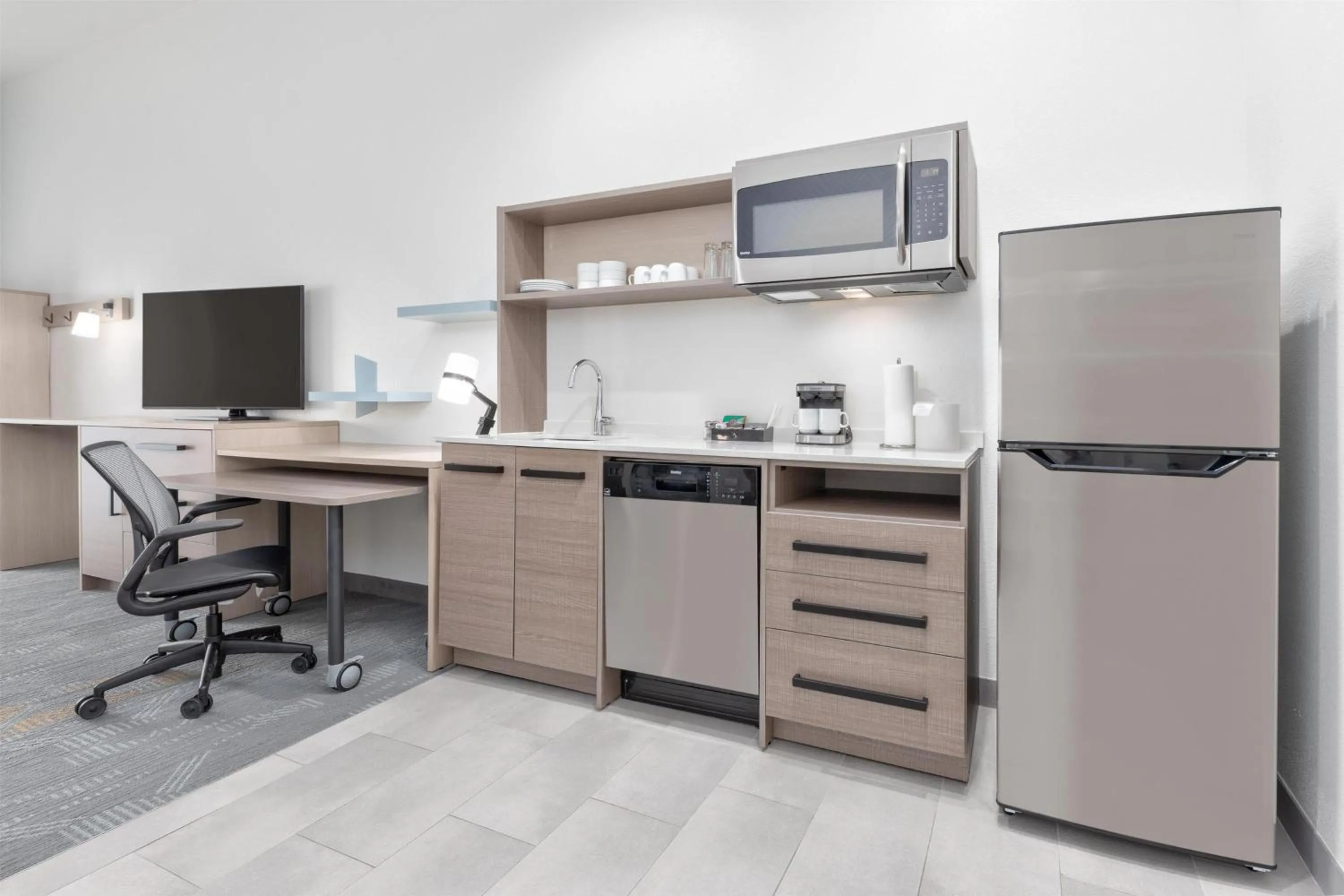 Kitchen or kitchenette in Home2 Suites By Hilton Paris