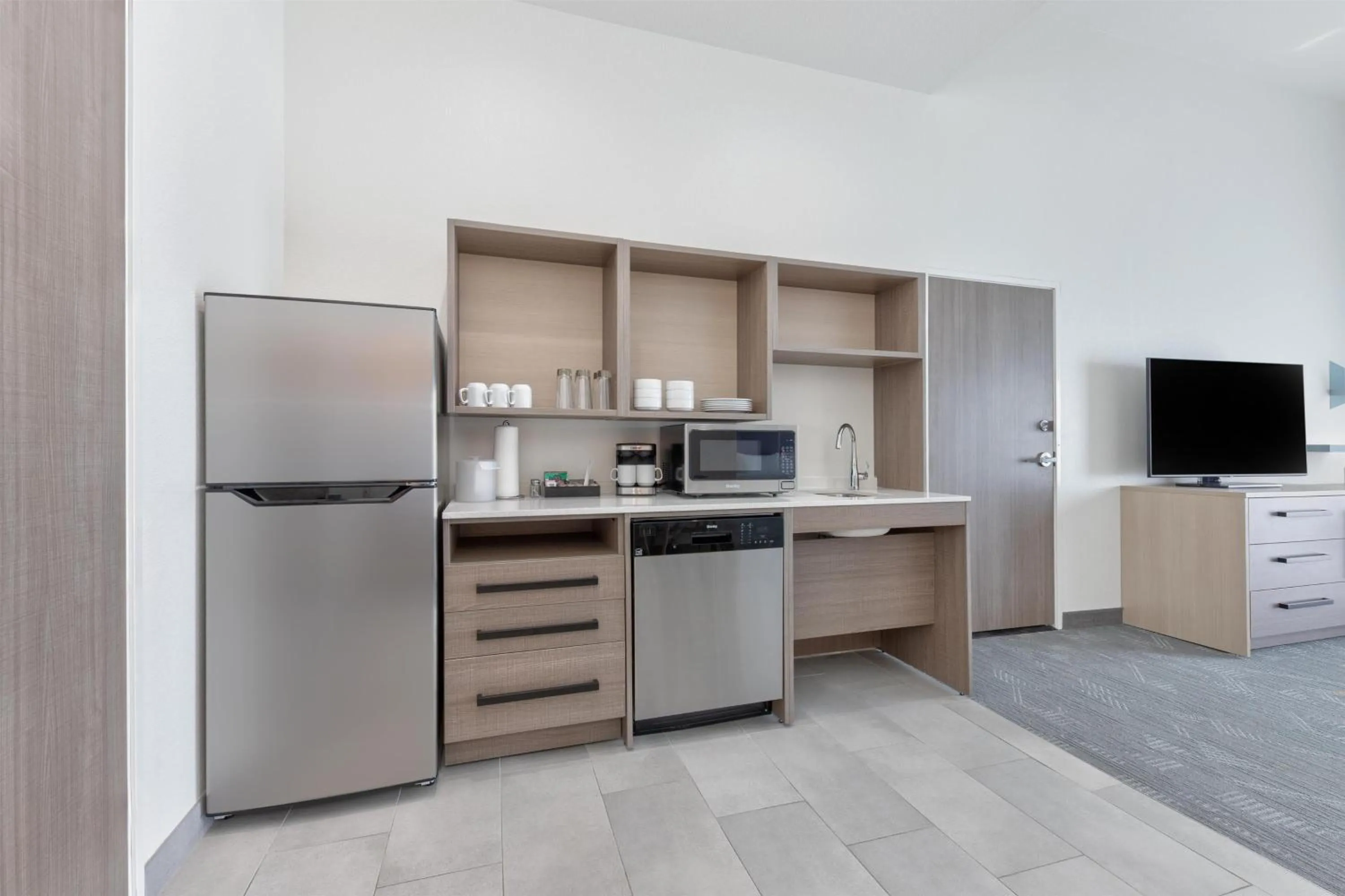 Kitchen or kitchenette in Home2 Suites By Hilton Paris