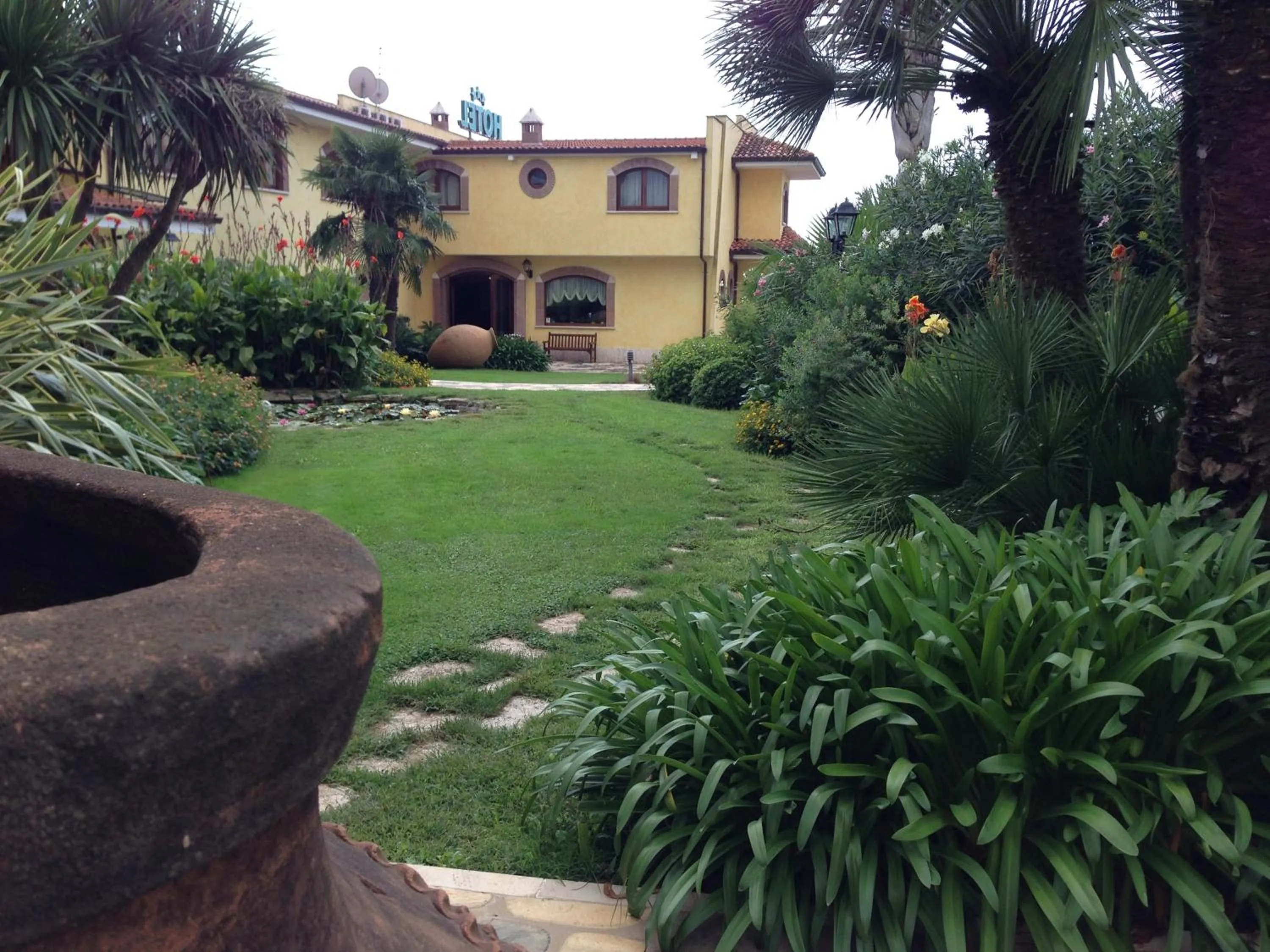 Garden view in La Locanda del Cavaliere