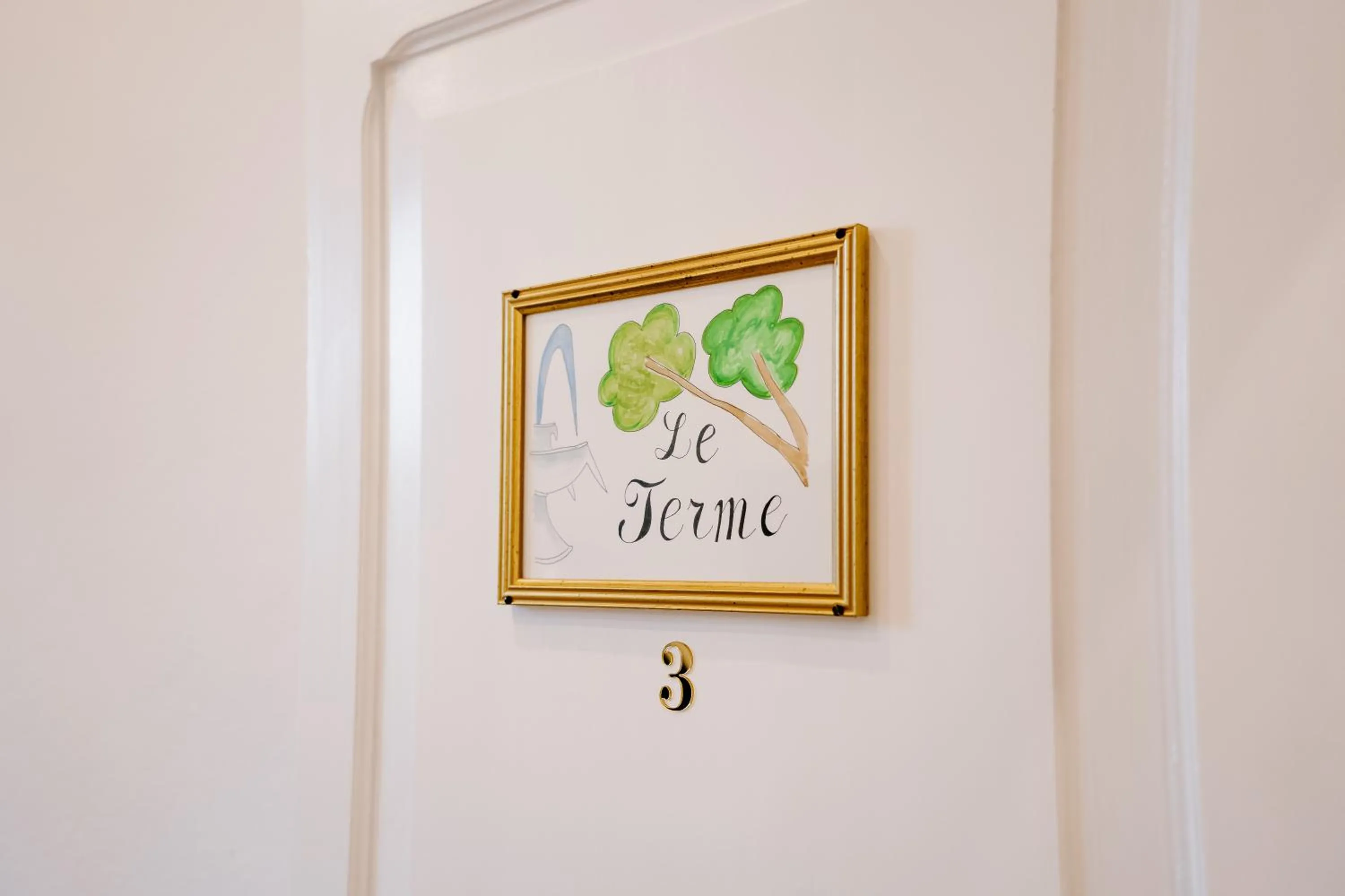 Decorative detail in LaMì Room & Apartment