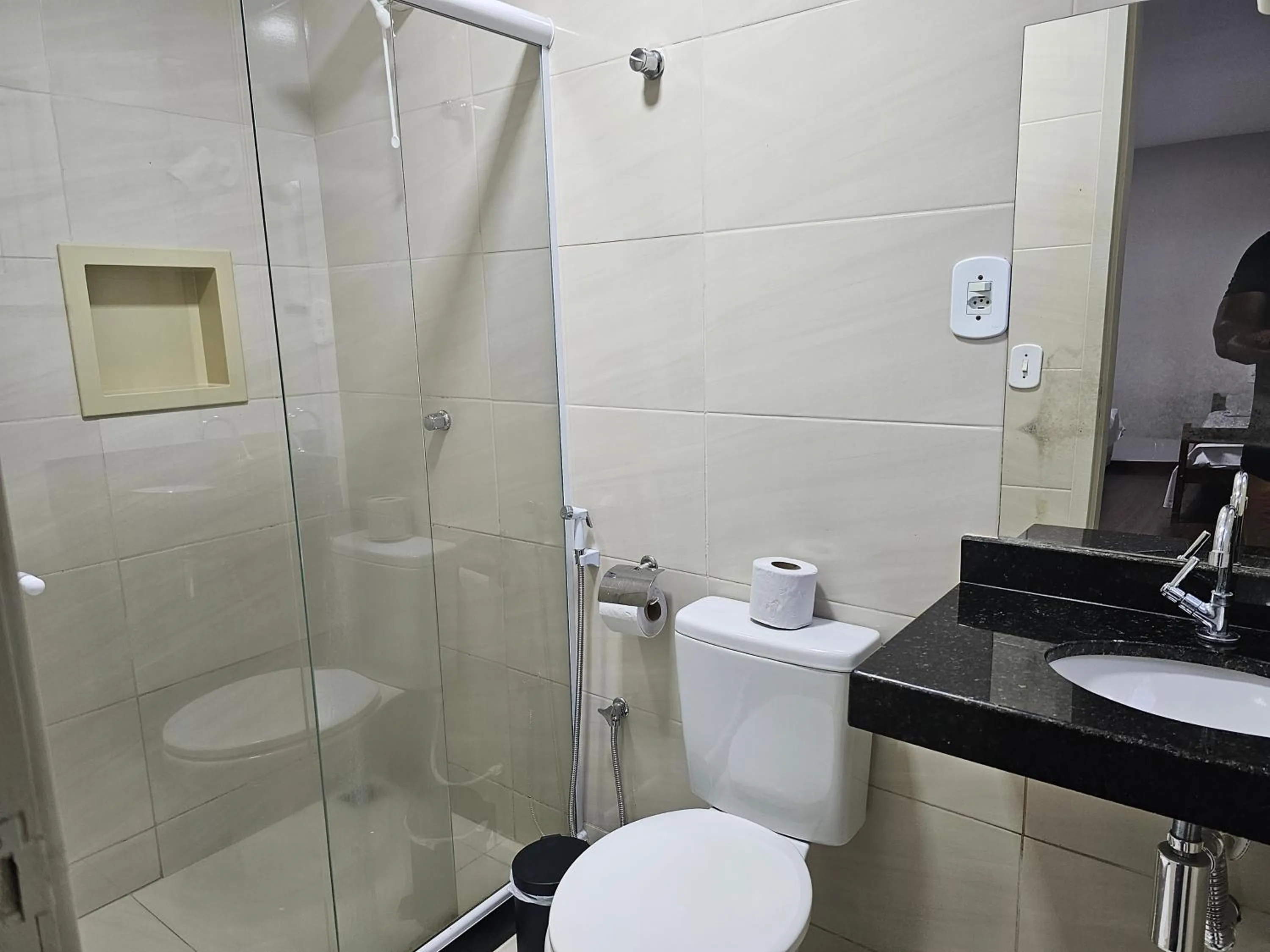 Shower in HOTEL INDIANO