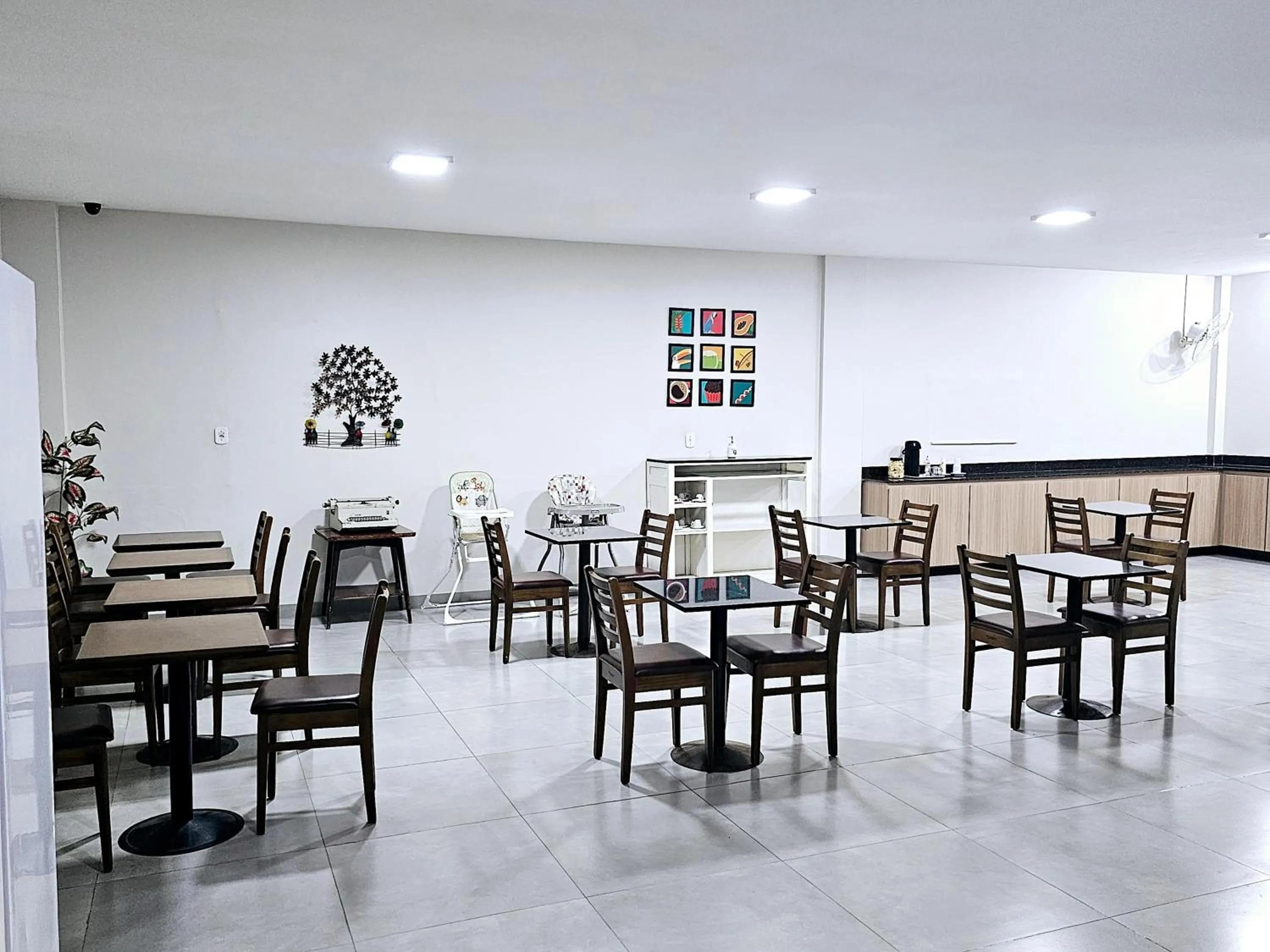 Restaurant/places to eat in HOTEL INDIANO