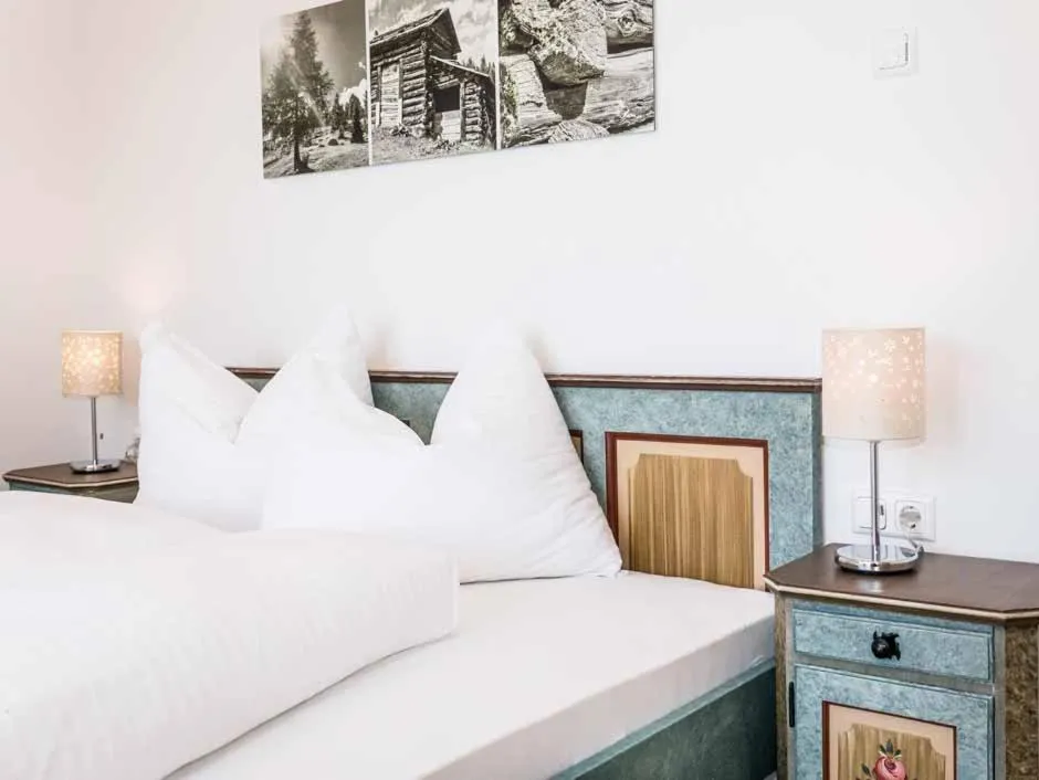 Bedroom, Bed in Der Brückenwirt