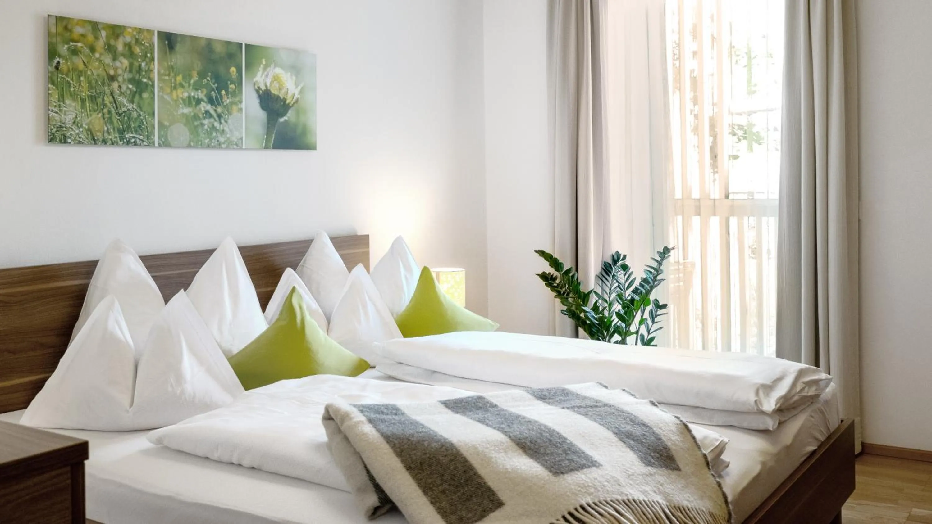 Bedroom, Bed in Der Brückenwirt