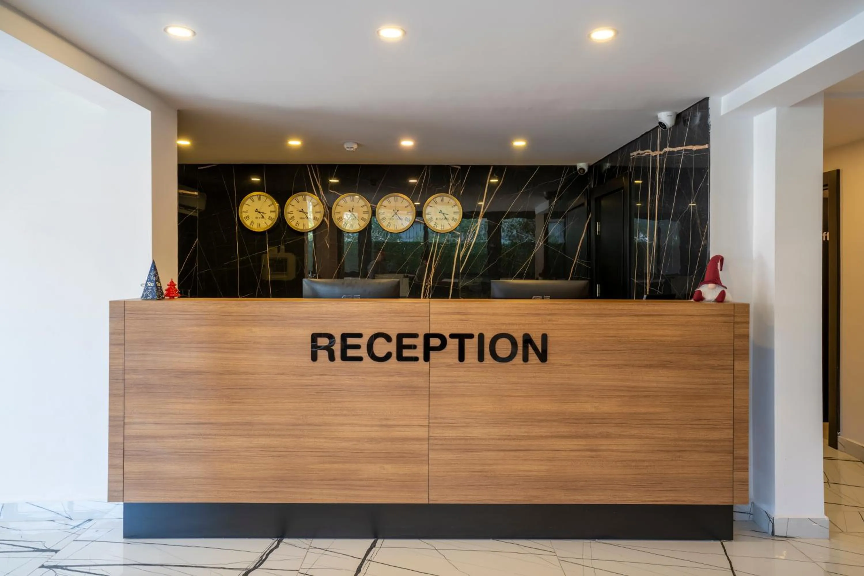 Lobby or reception in IRENIC HOTEL