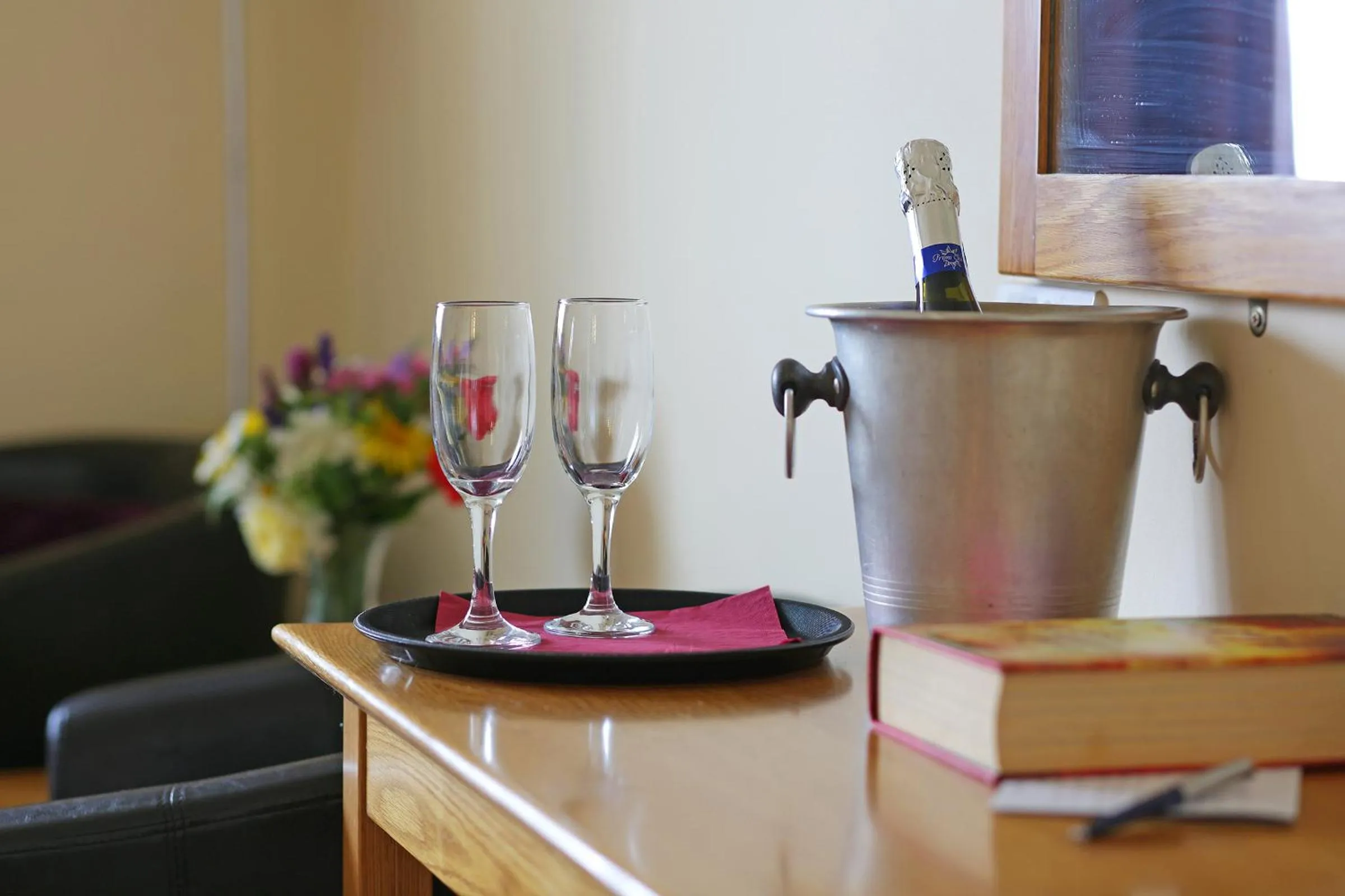 Bedroom in The Masons Arms