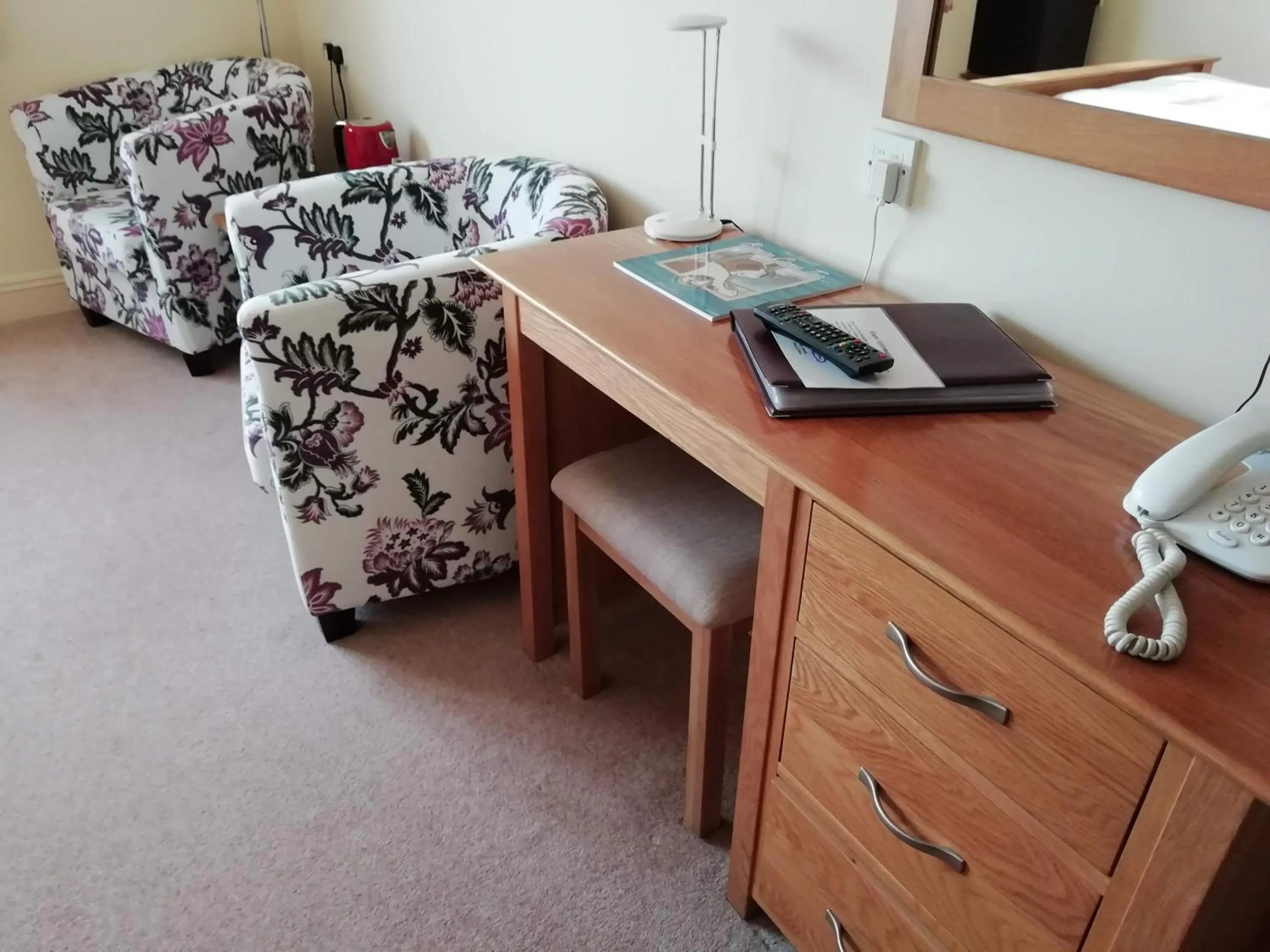 Bedroom in The Masons Arms