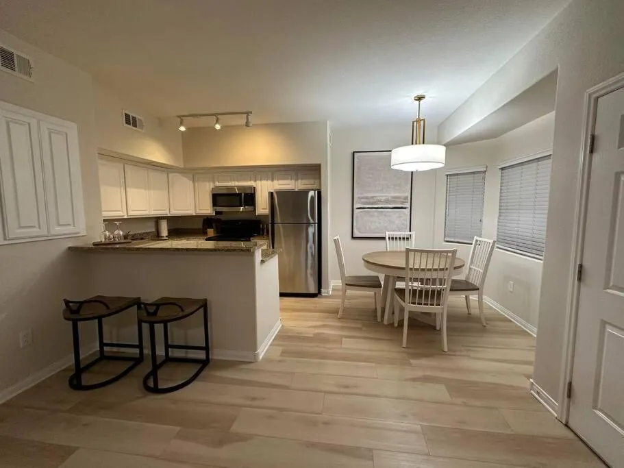 Mesquite Retreat 2 Bd Condo by Cool Properties LLC