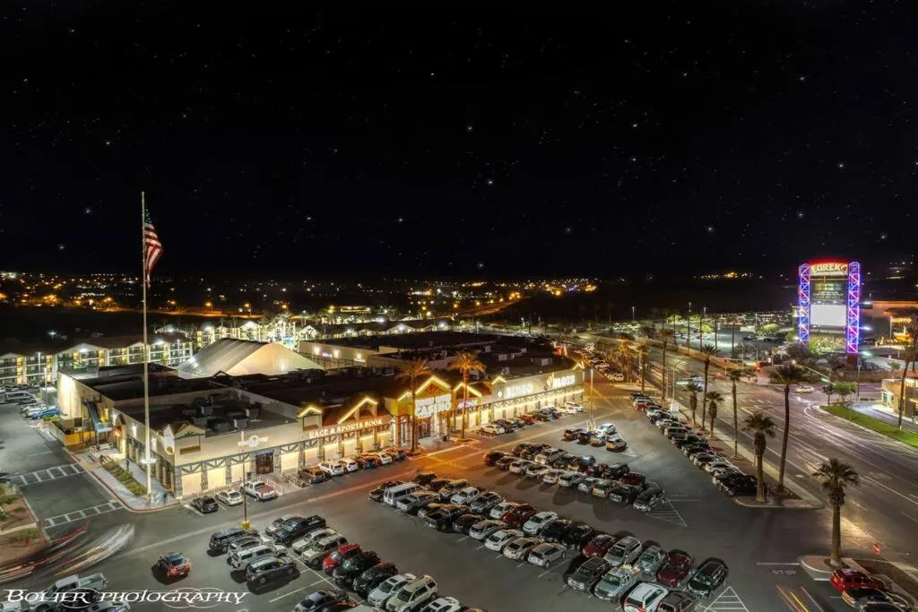 Mesquite Retreat 2 Bd Condo by Cool Properties LLC