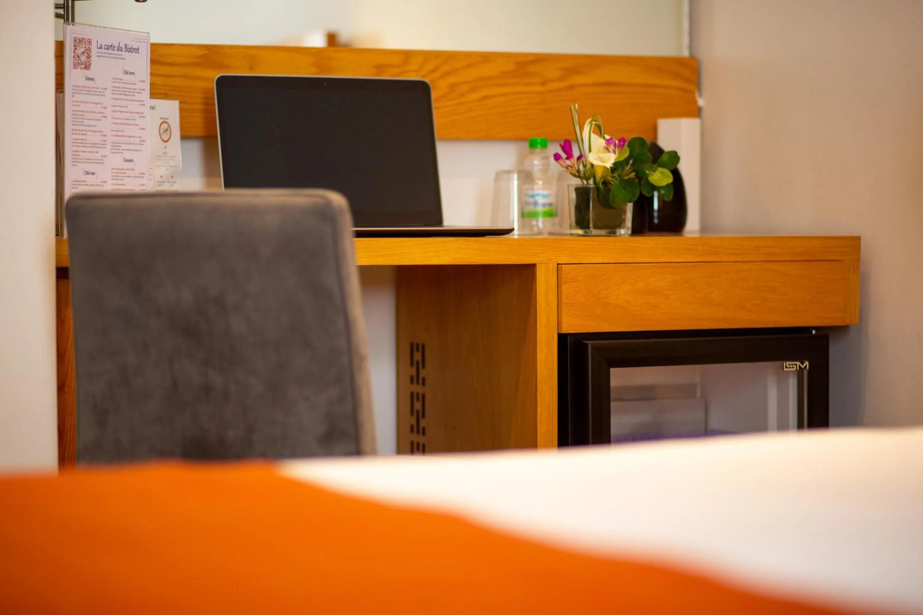 hair dresser, Bed in Le Pietri Urban Hotel