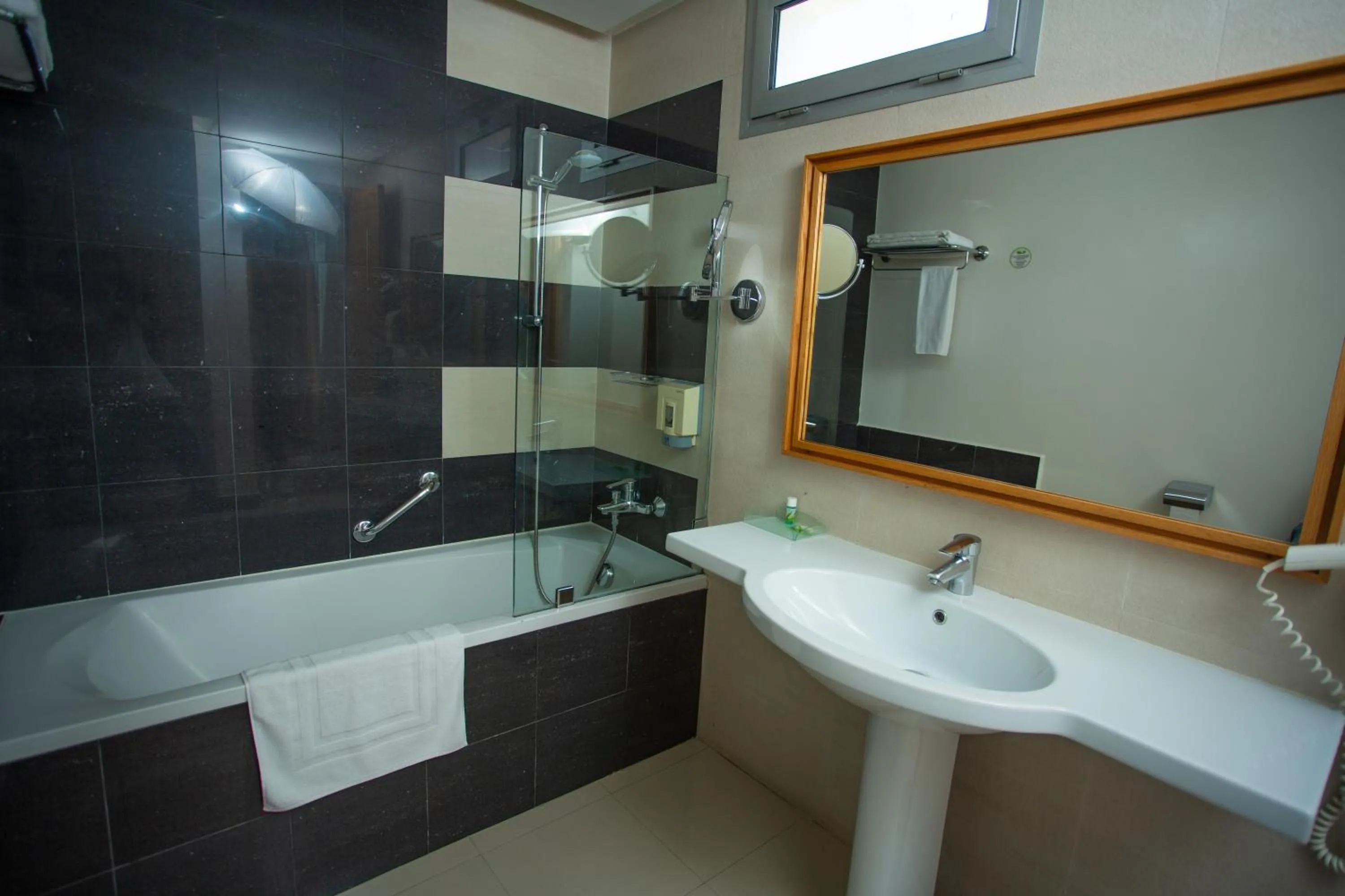 Bathroom in Le Pietri Urban Hotel