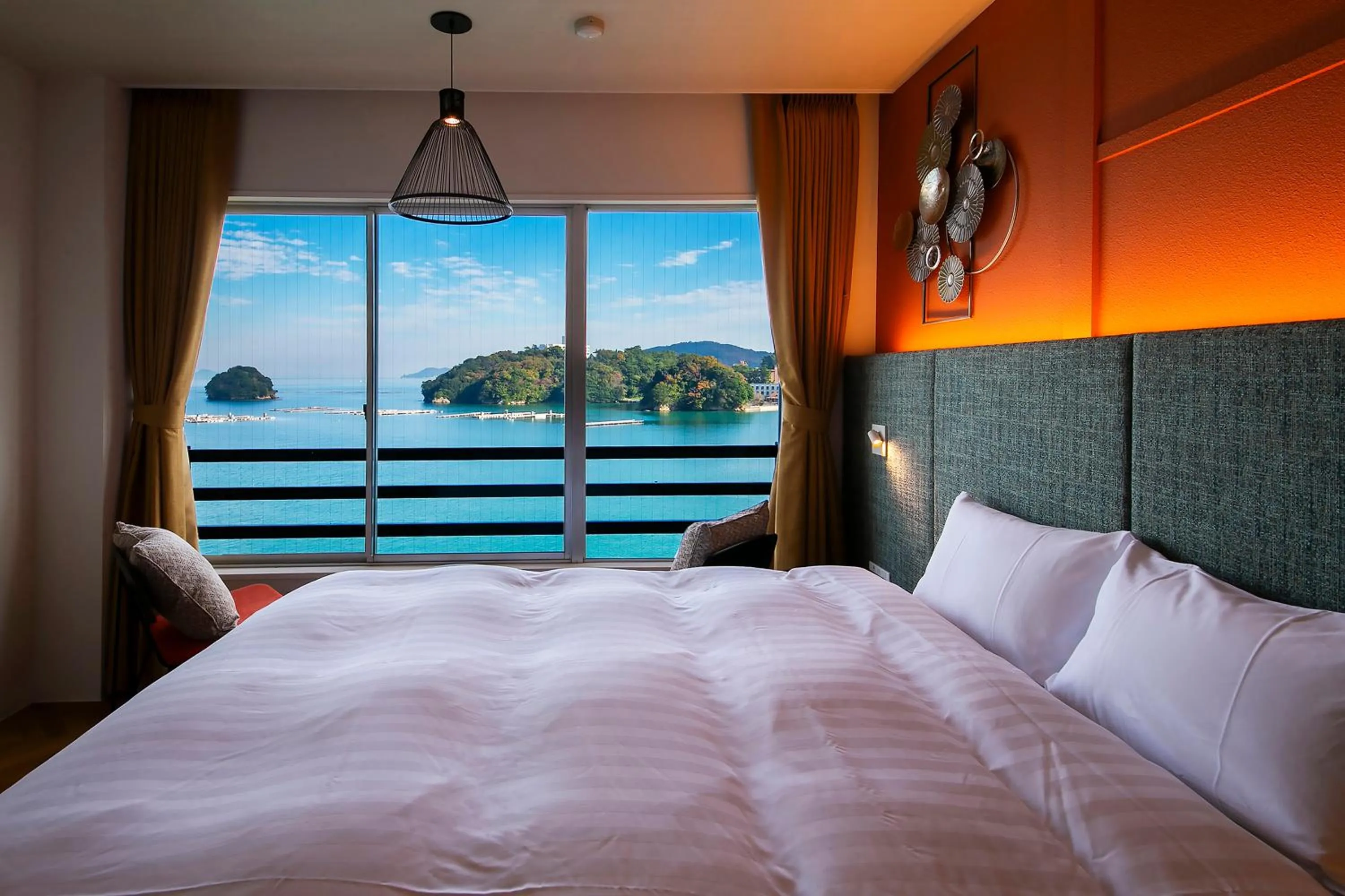 Photo of the whole room, Bed in Oyado Andon Toba