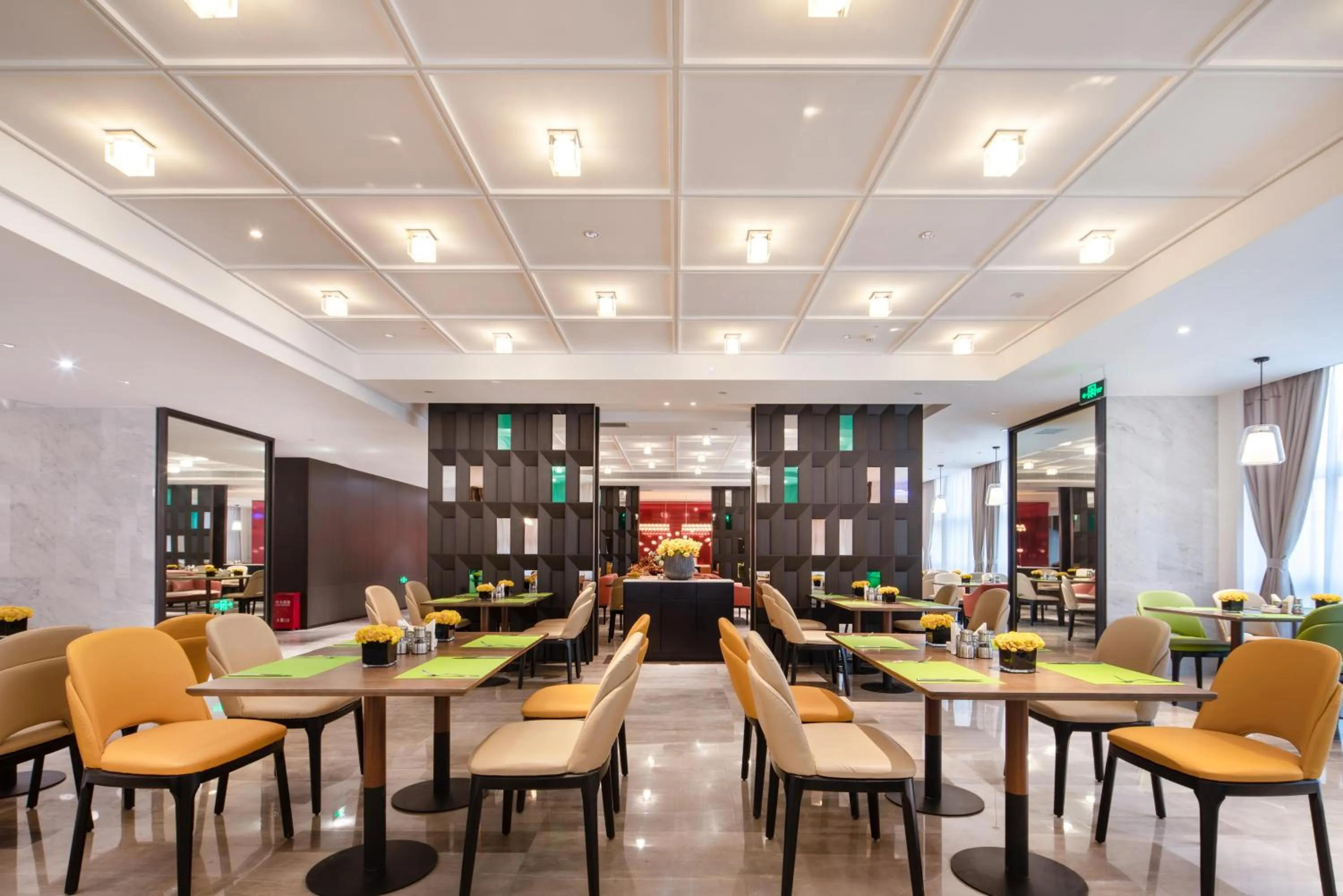 Restaurant/places to eat in Hampton by Hilton Shenzhen Baoan Stadium